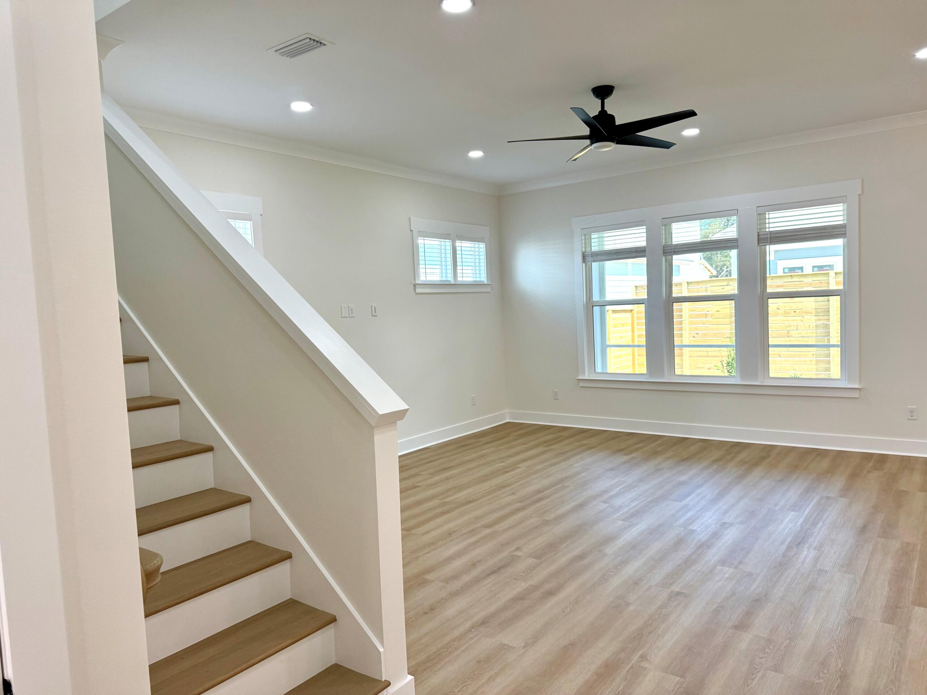 DEER MOSS CREEK - Residential