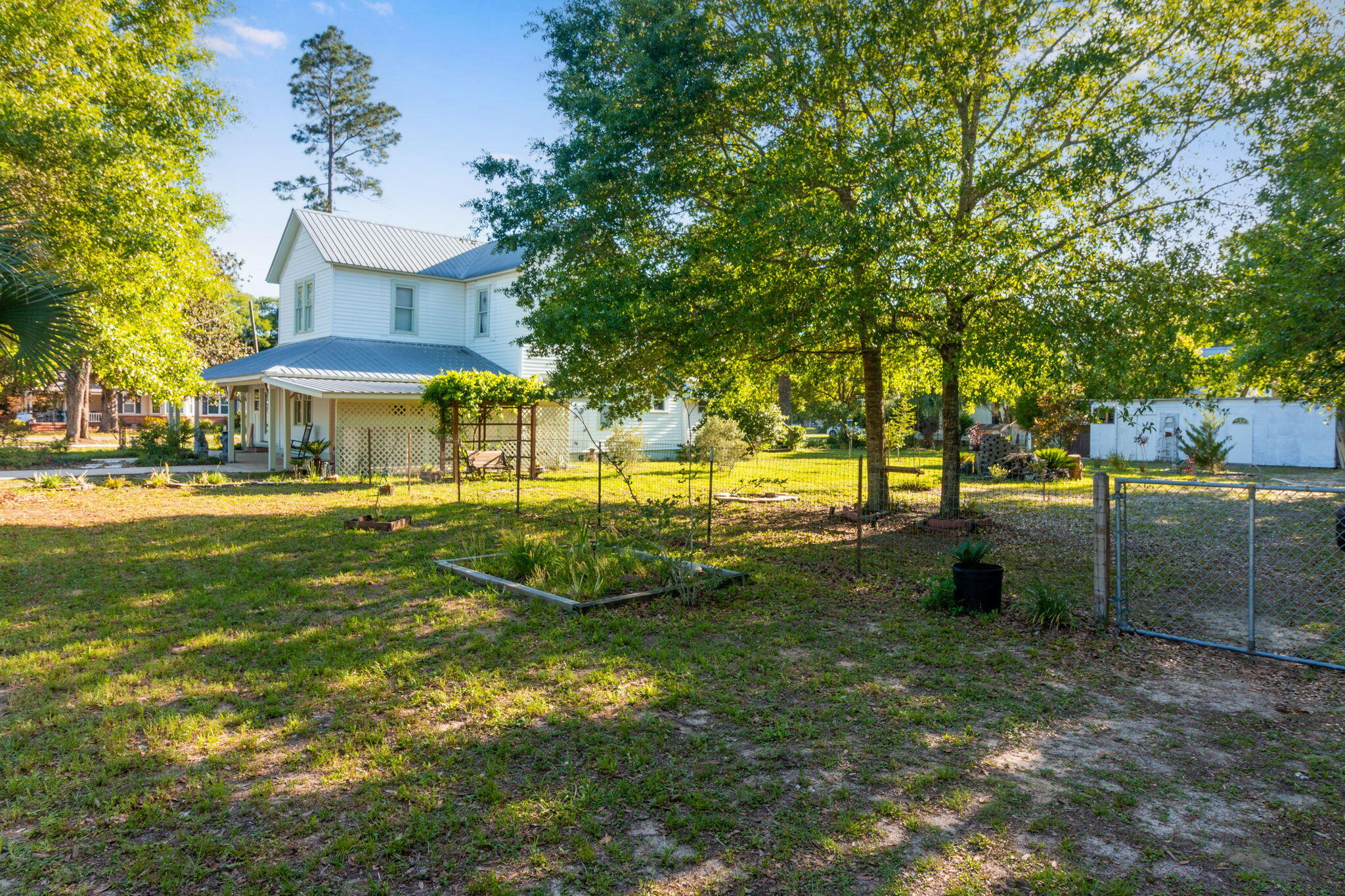 TOWN OF DEFUNIAK SPRINGS - Residential