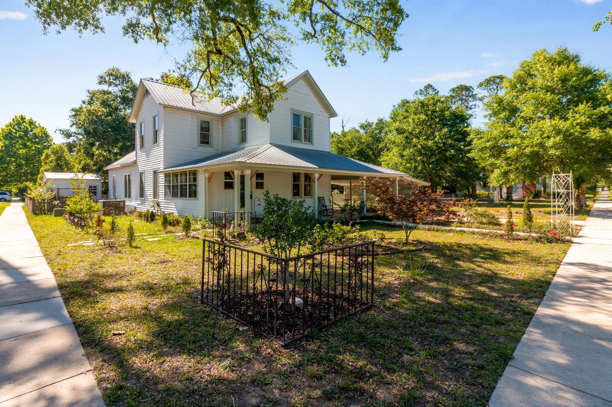 TOWN OF DEFUNIAK SPRINGS - Residential