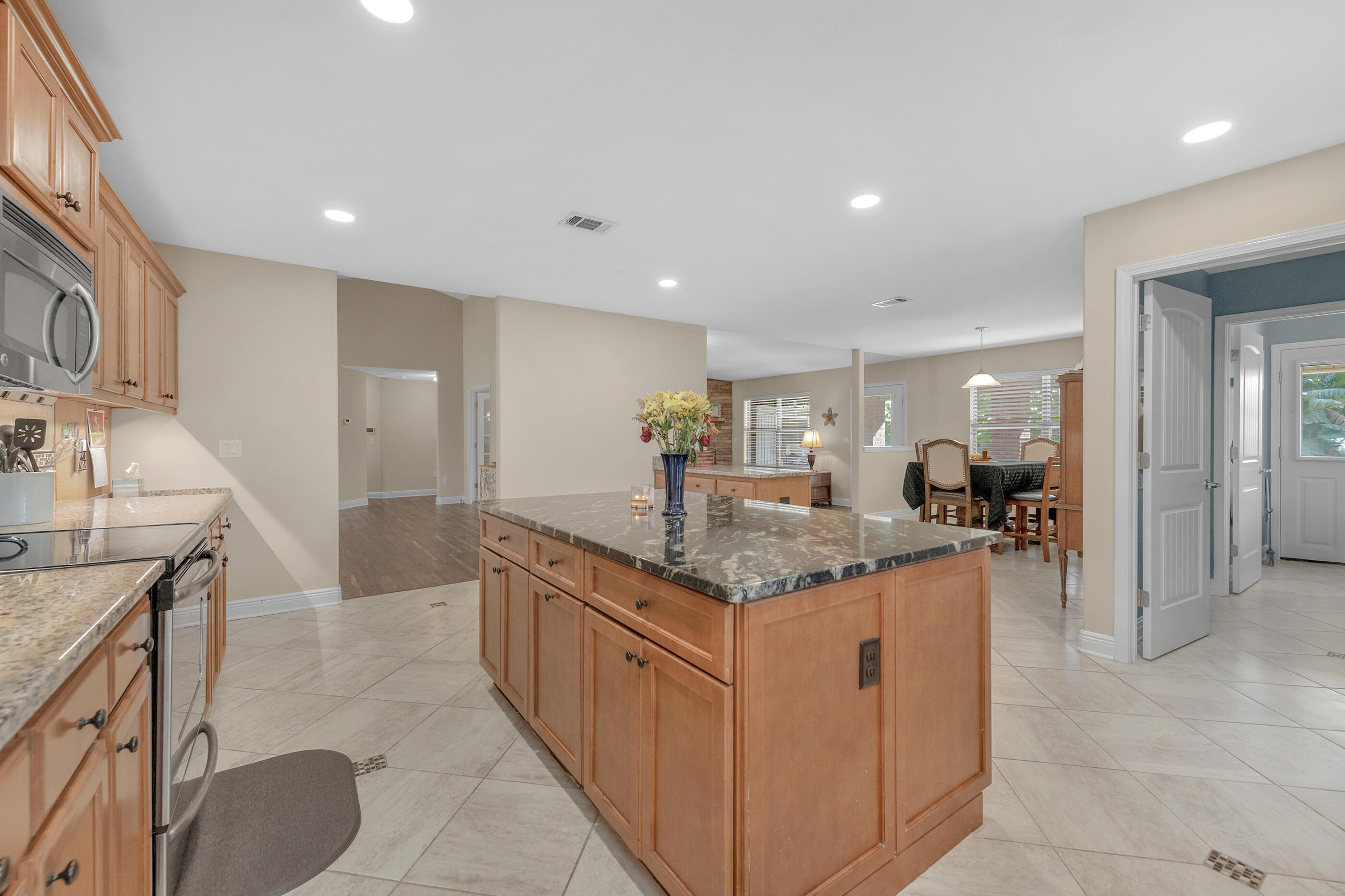 SUMMERSET ESTATES - Residential