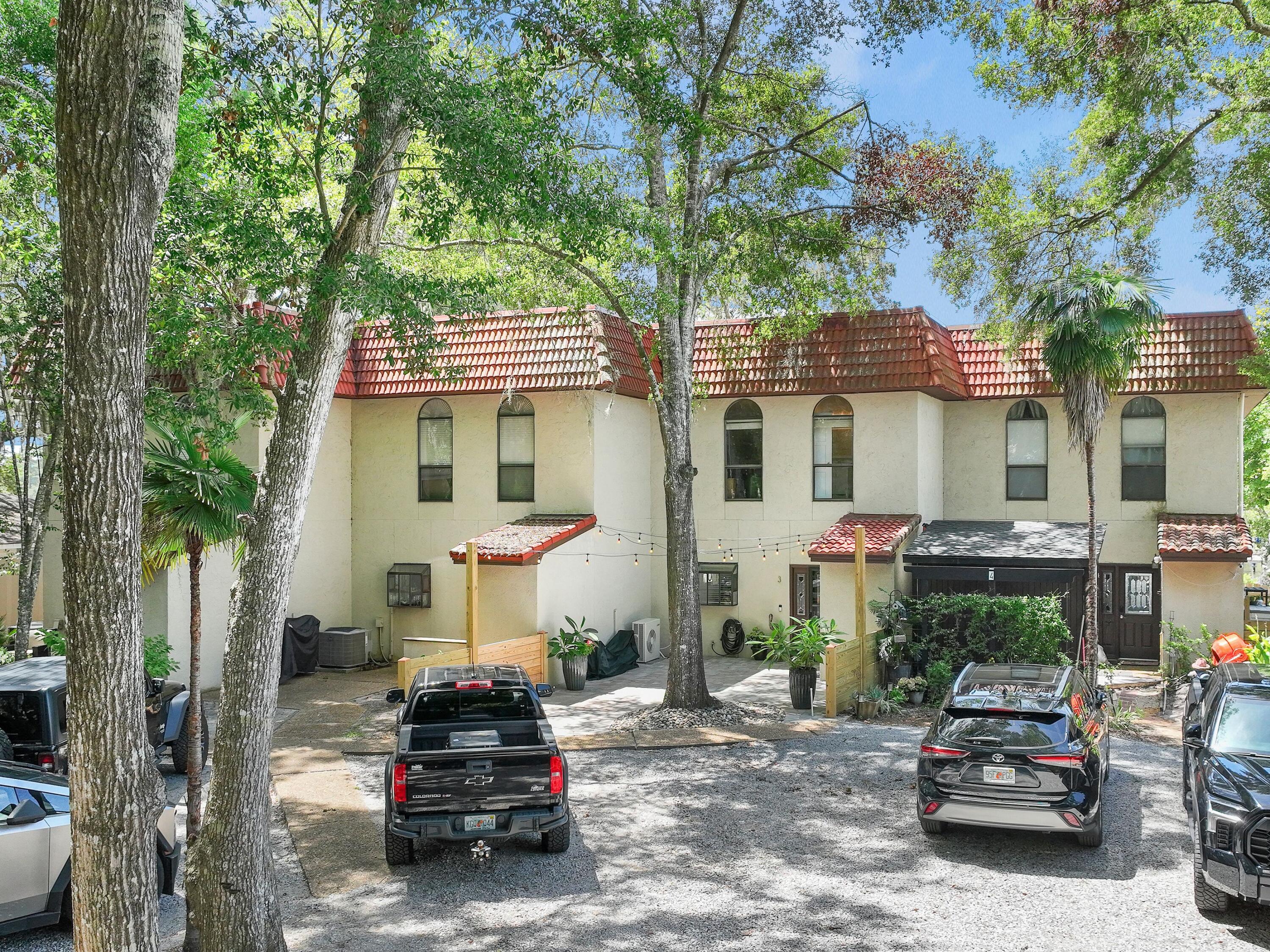 ARROYA CASSA - Residential
