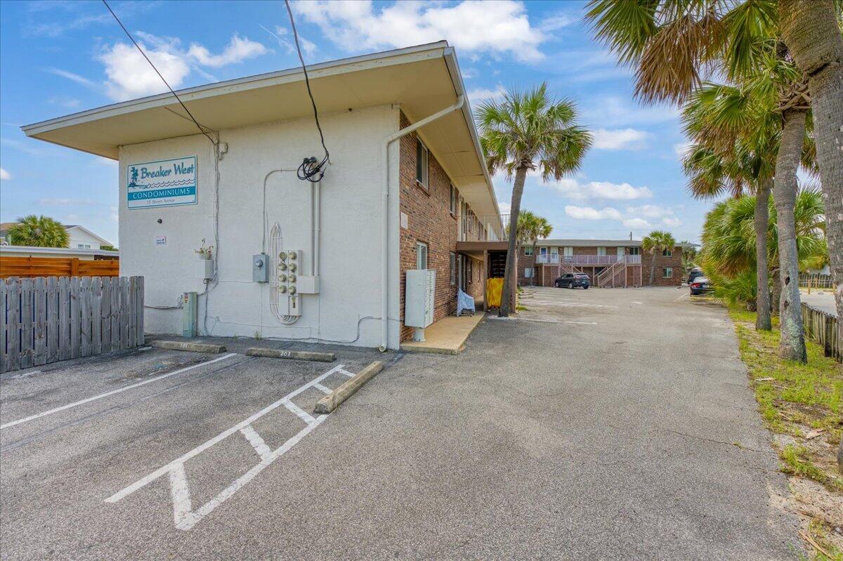 BREAKERS WEST - Residential