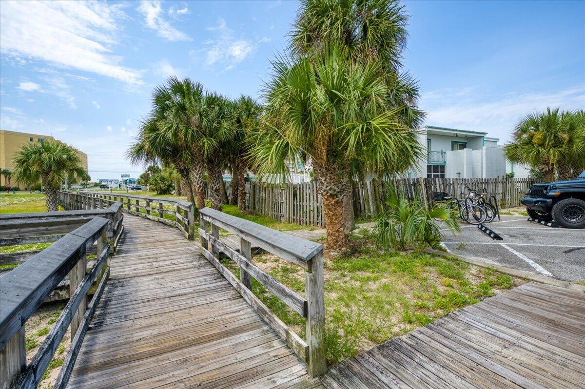 BREAKERS WEST - Residential