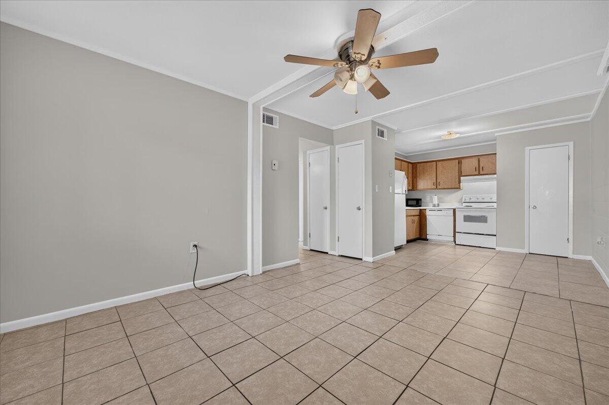 BREAKERS WEST - Residential