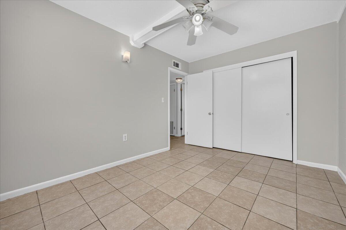 BREAKERS WEST - Residential