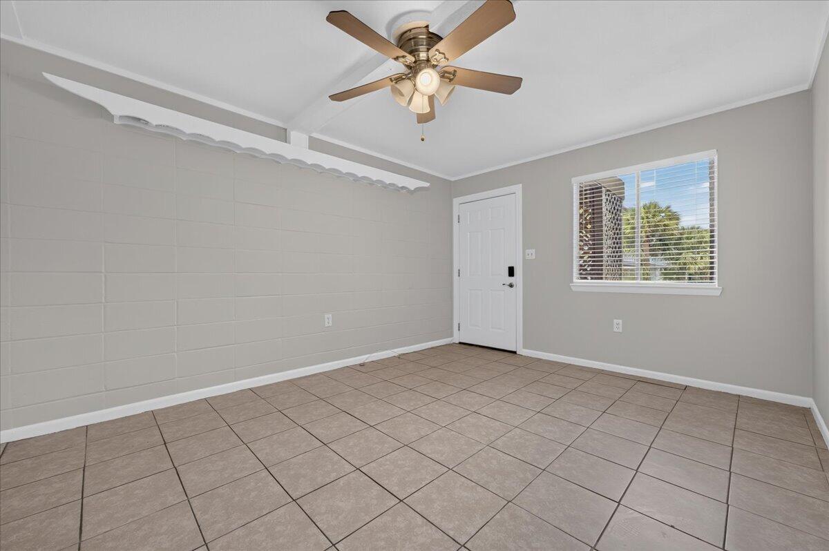 BREAKERS WEST - Residential