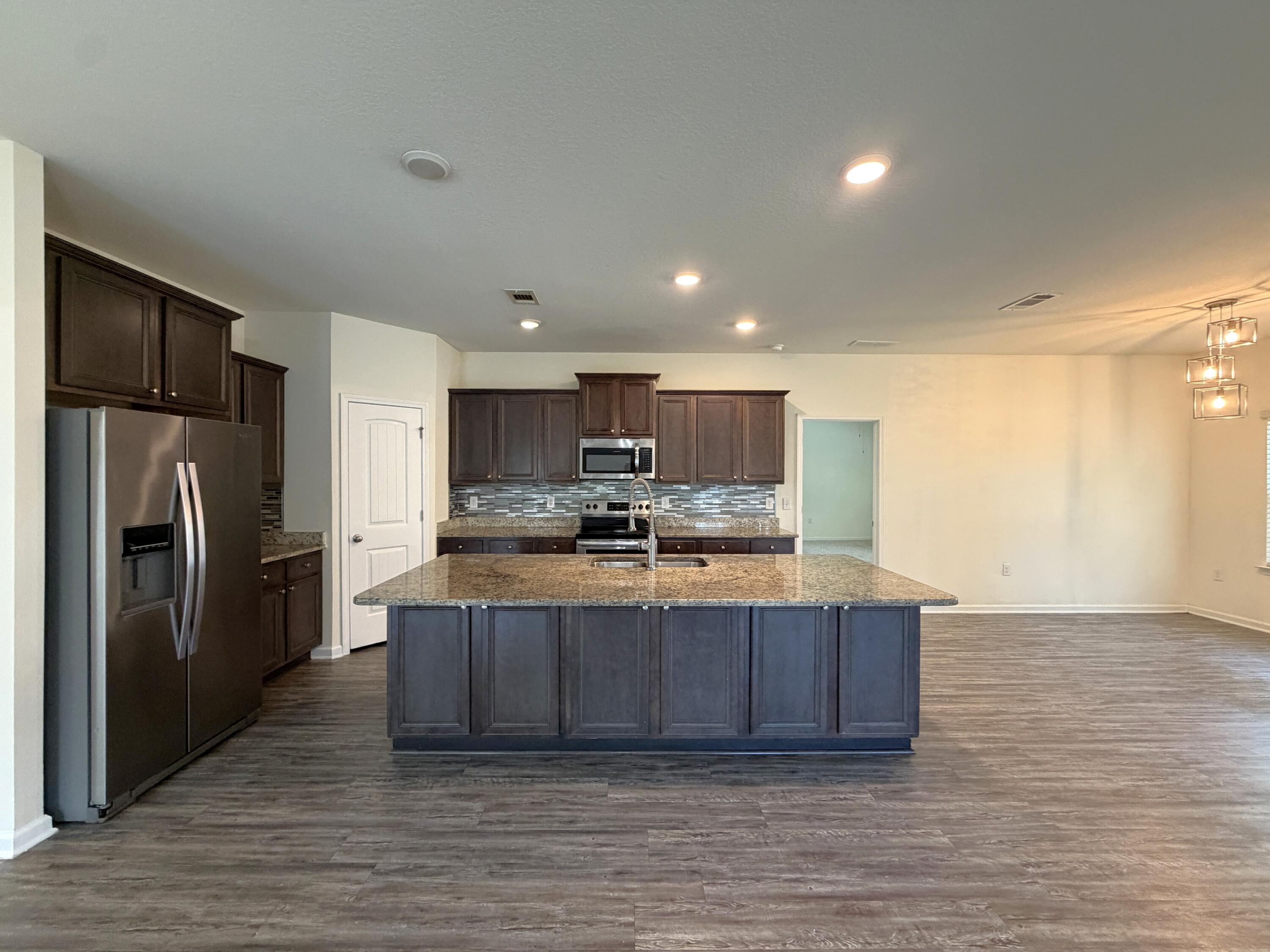 Redstone Commons - Residential Lease