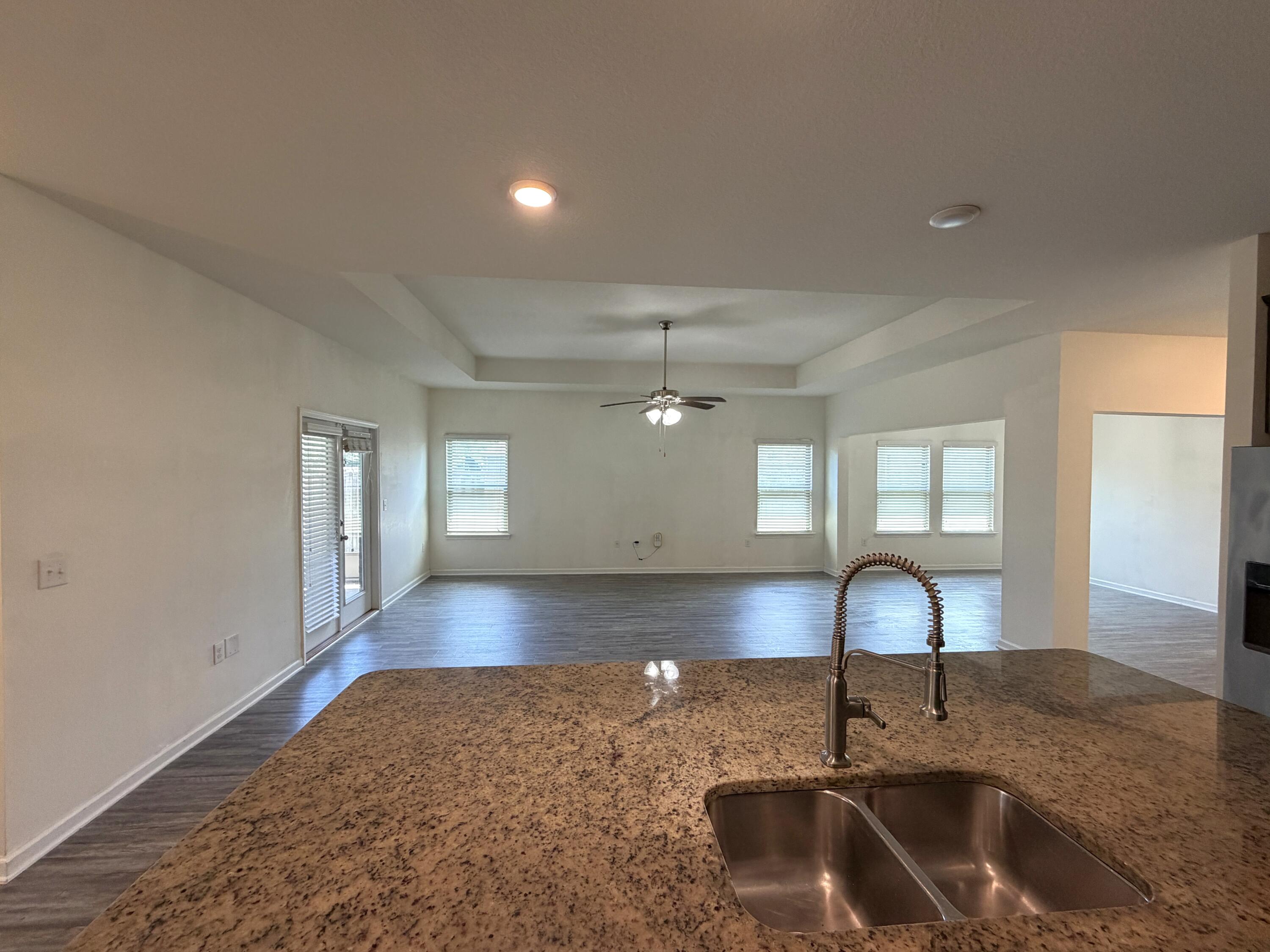 Redstone Commons - Residential Lease
