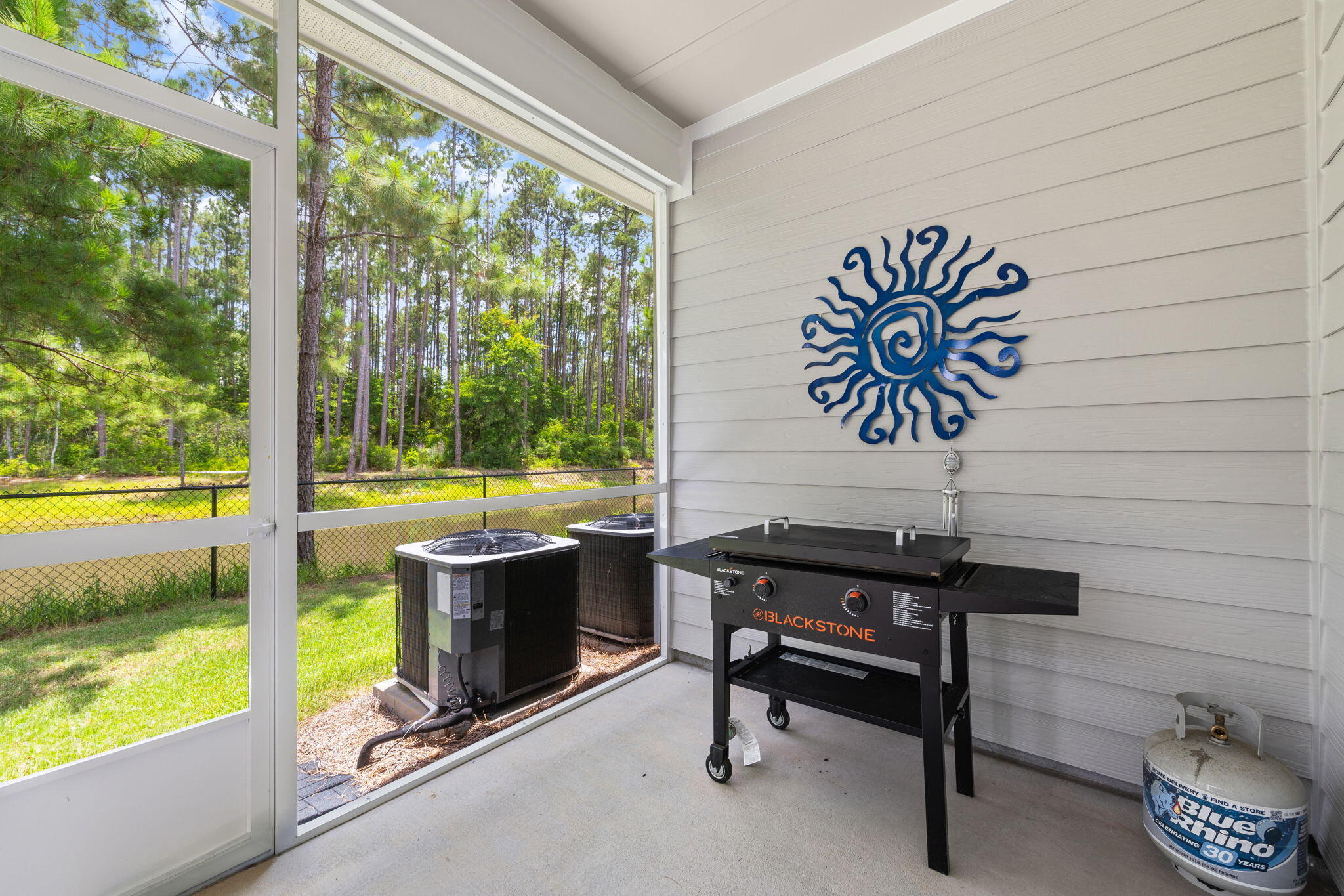VERANDAS AT FREEPORT - Residential Lease