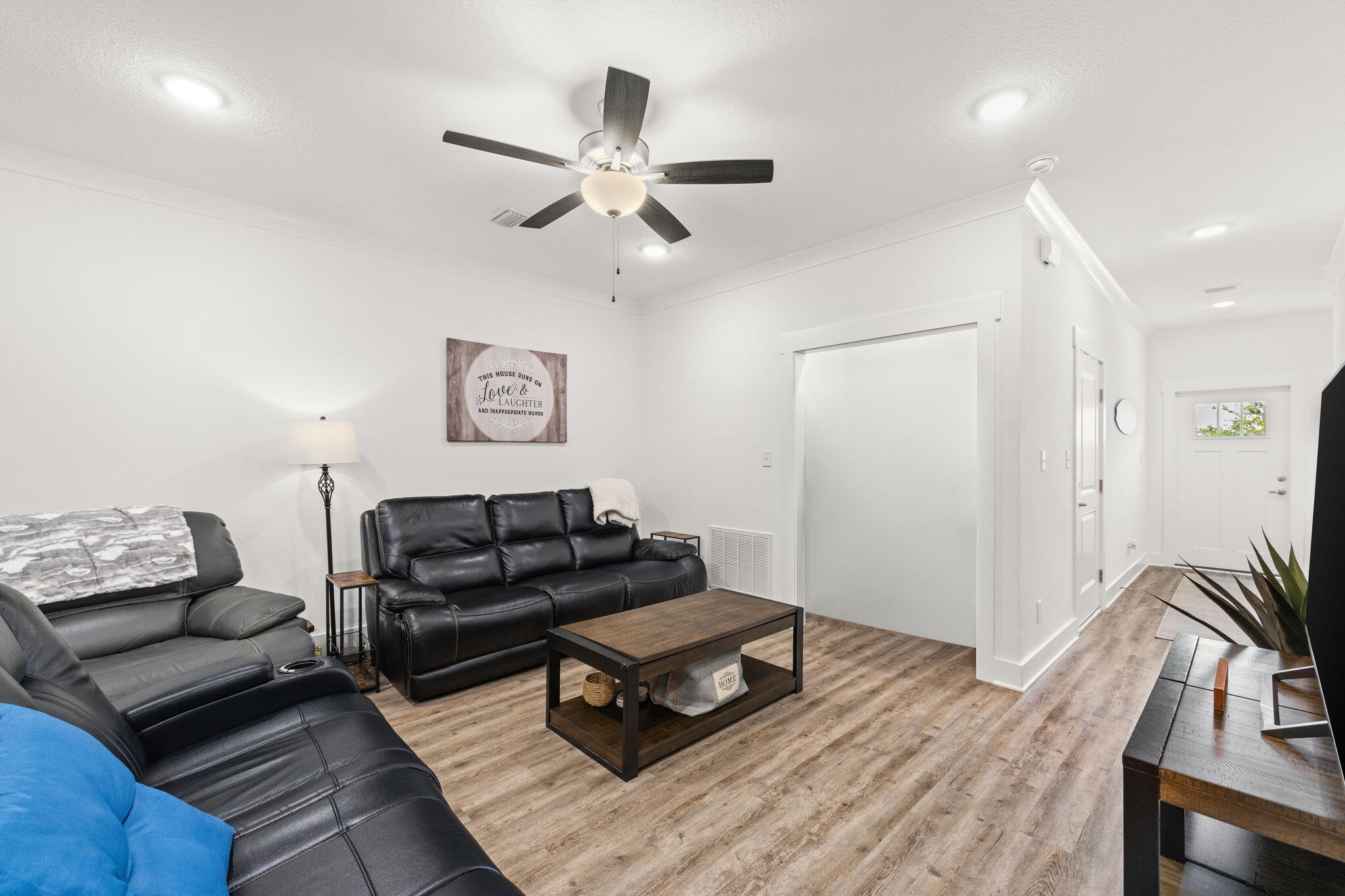 VERANDAS AT FREEPORT - Residential Lease