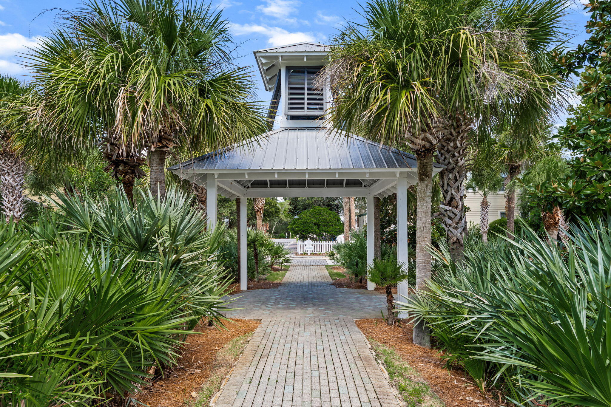 OLD FLORIDA VILLAGE - Residential Lease