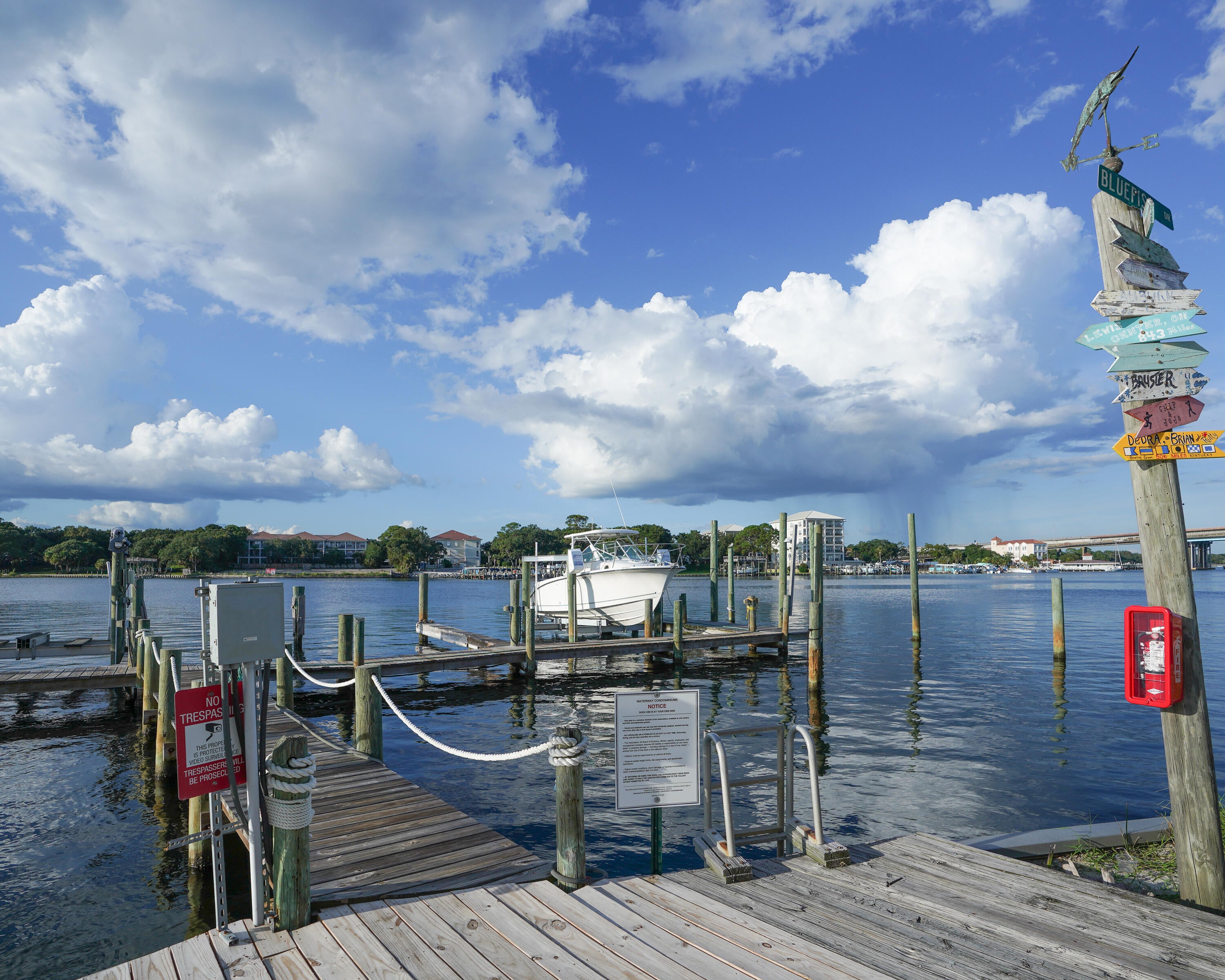 WATERWAY CONDO - Residential