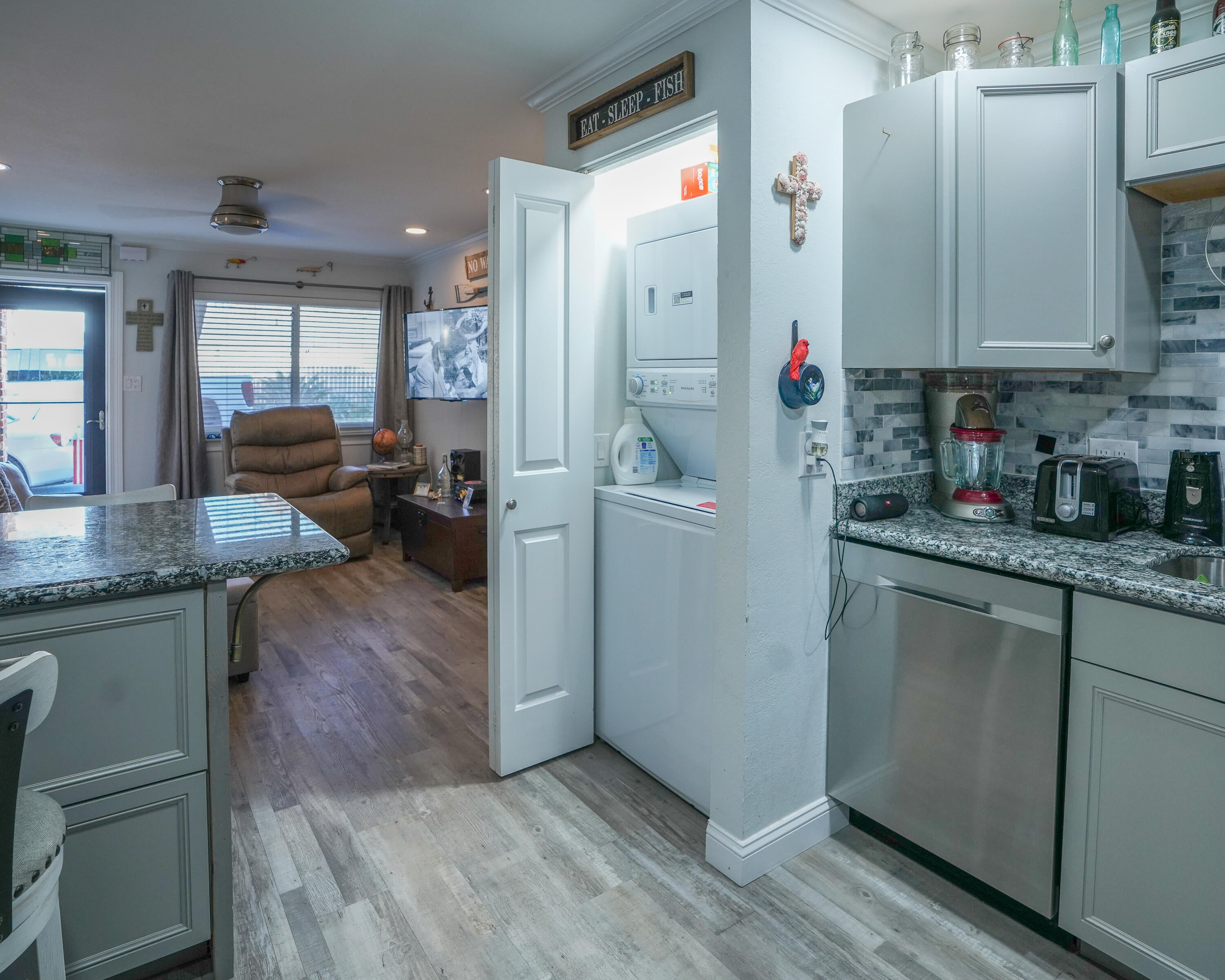 WATERWAY CONDO - Residential