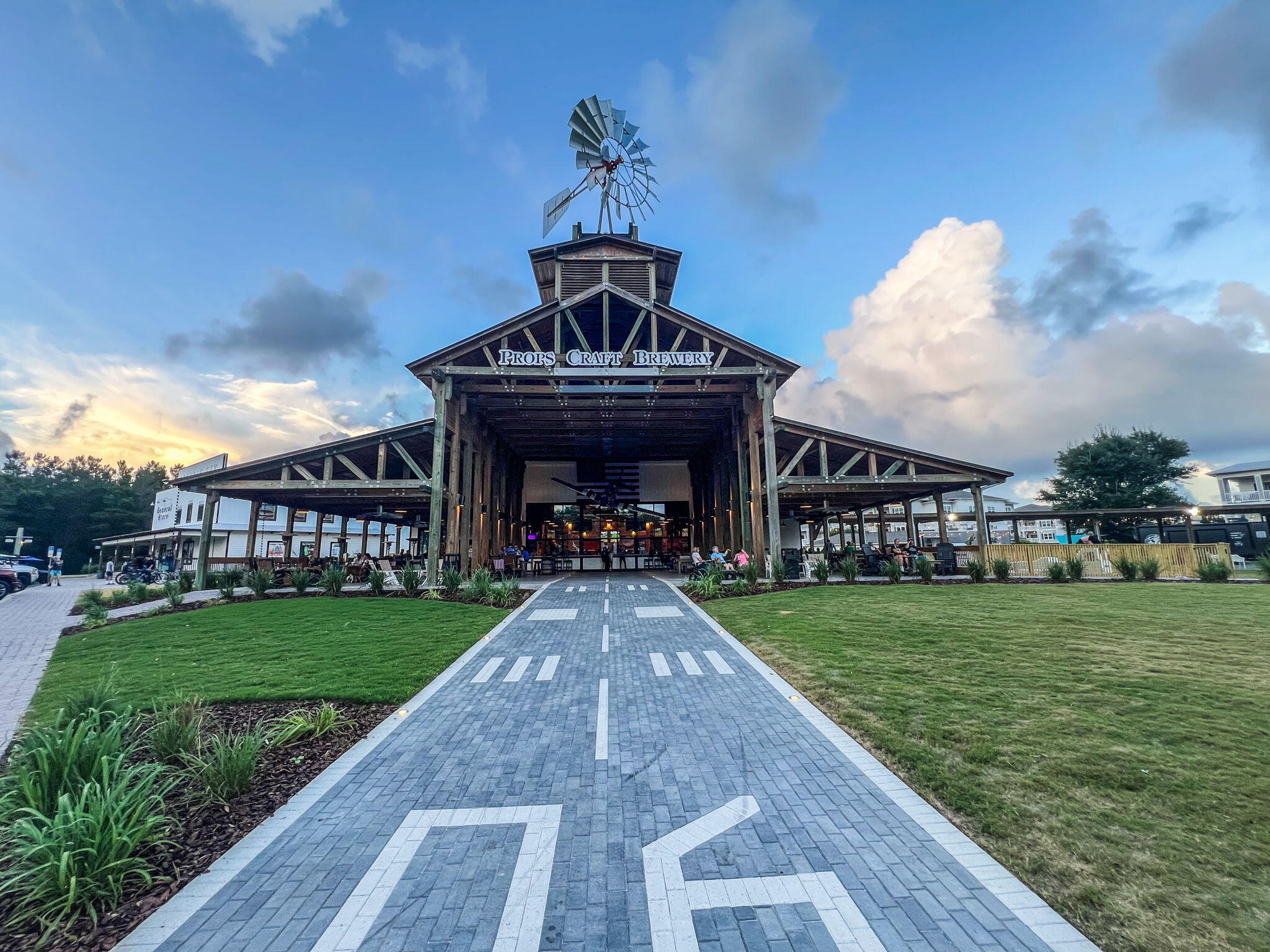 HAMMOCK BAY - Residential