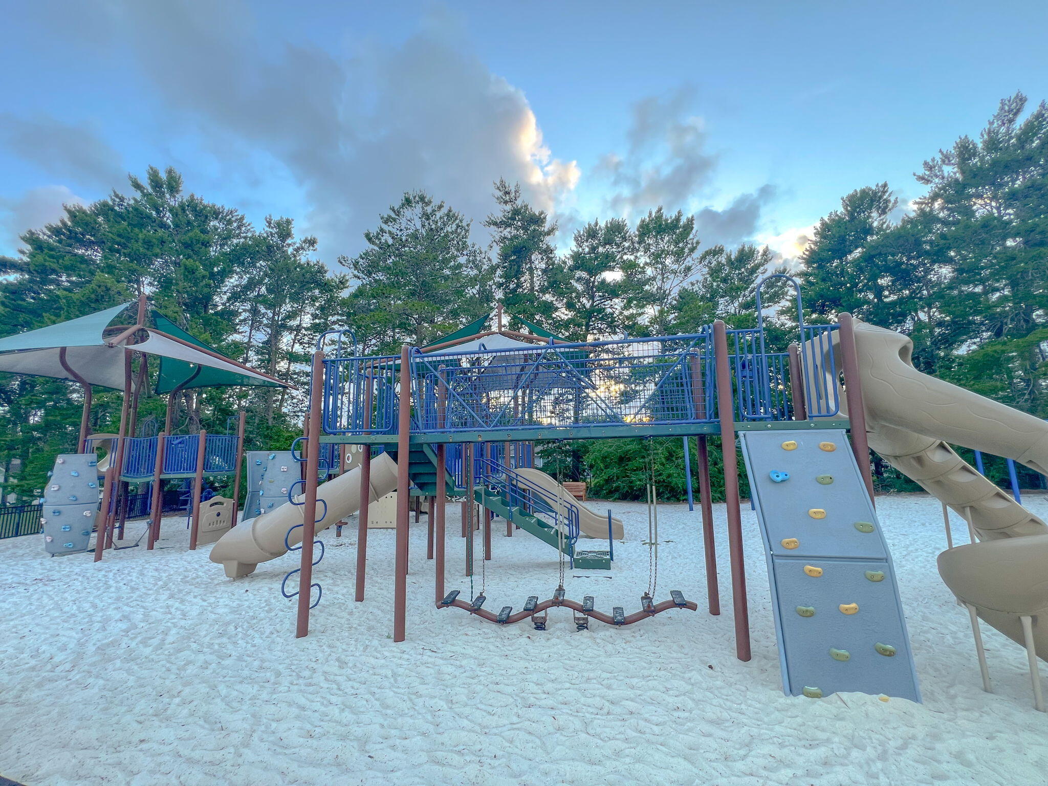 HAMMOCK BAY - Residential