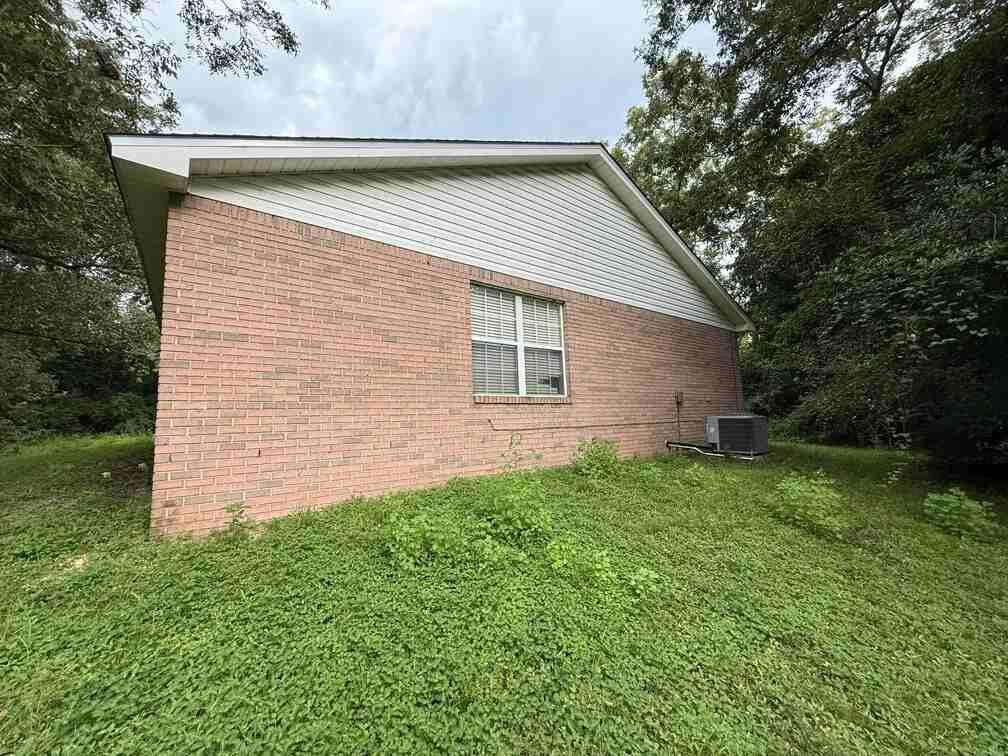 NO RECORDED SUBDIVISION - Residential