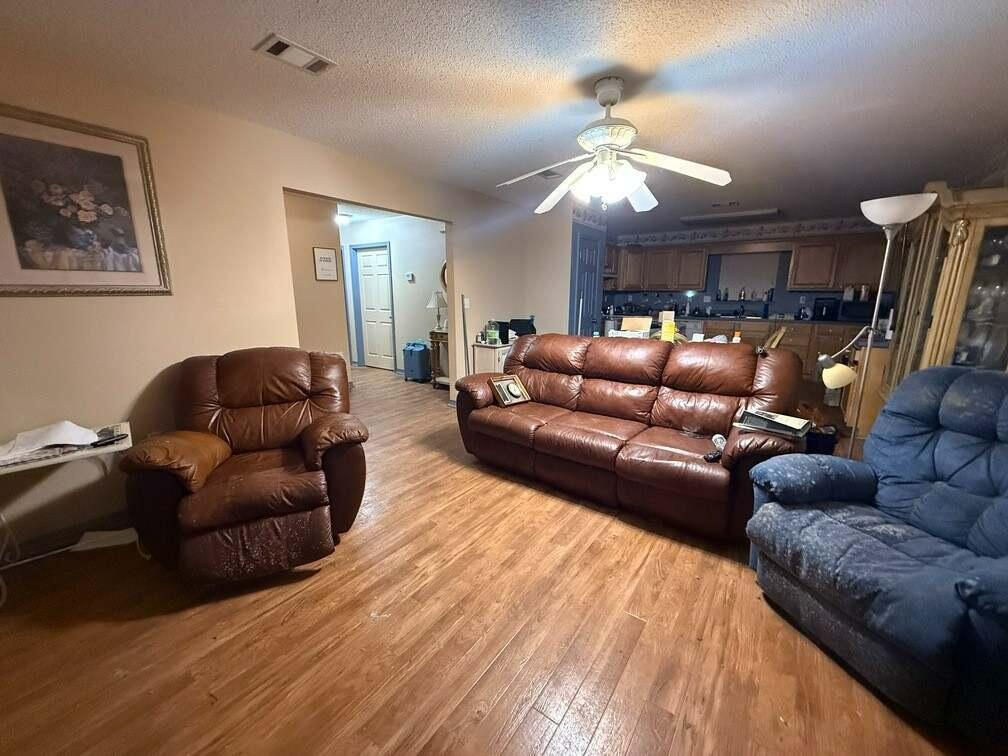 NO RECORDED SUBDIVISION - Residential