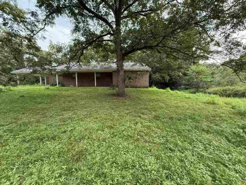 NO RECORDED SUBDIVISION - Residential