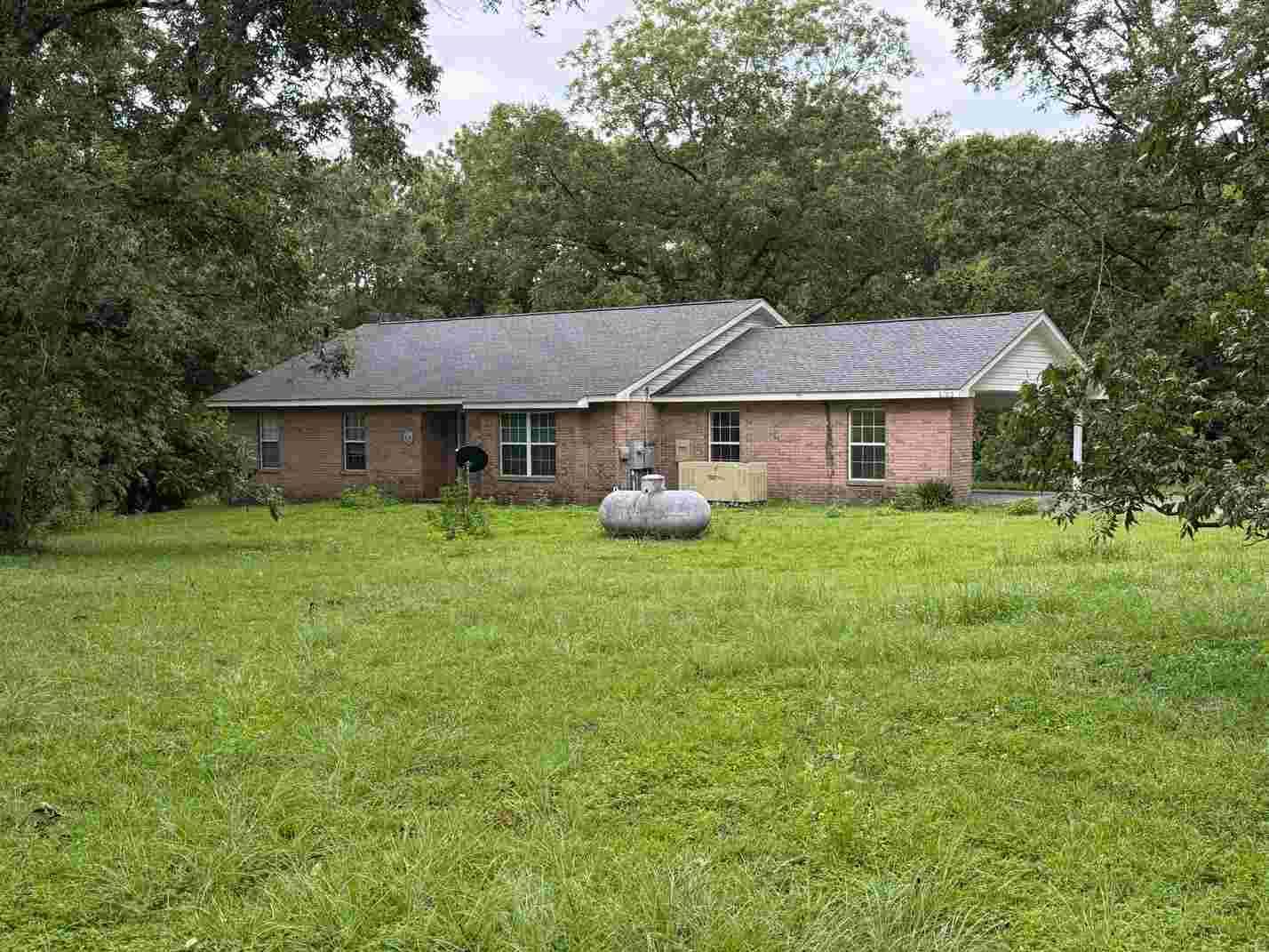 NO RECORDED SUBDIVISION - Residential