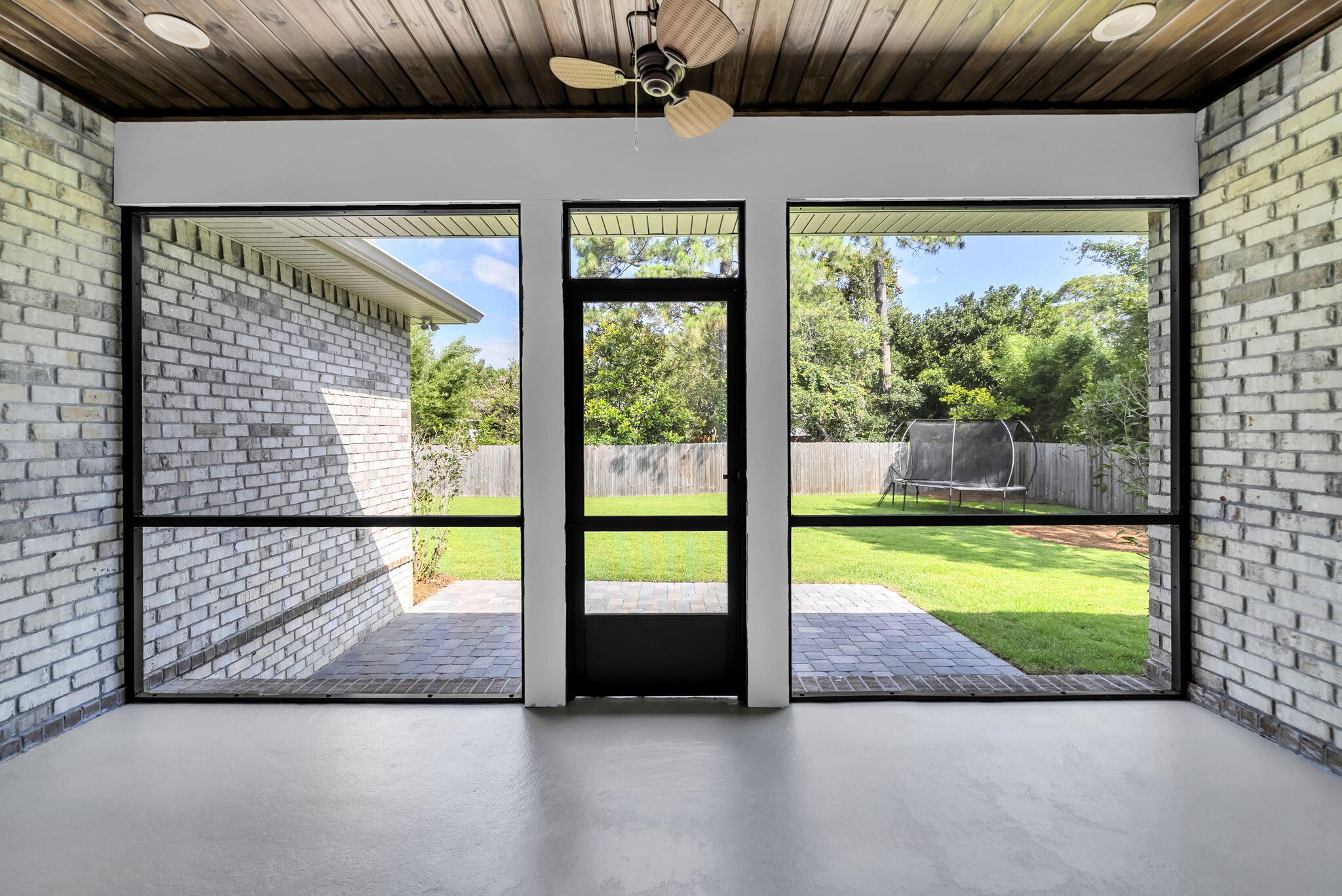 PELICAN BAY S/D - Residential
