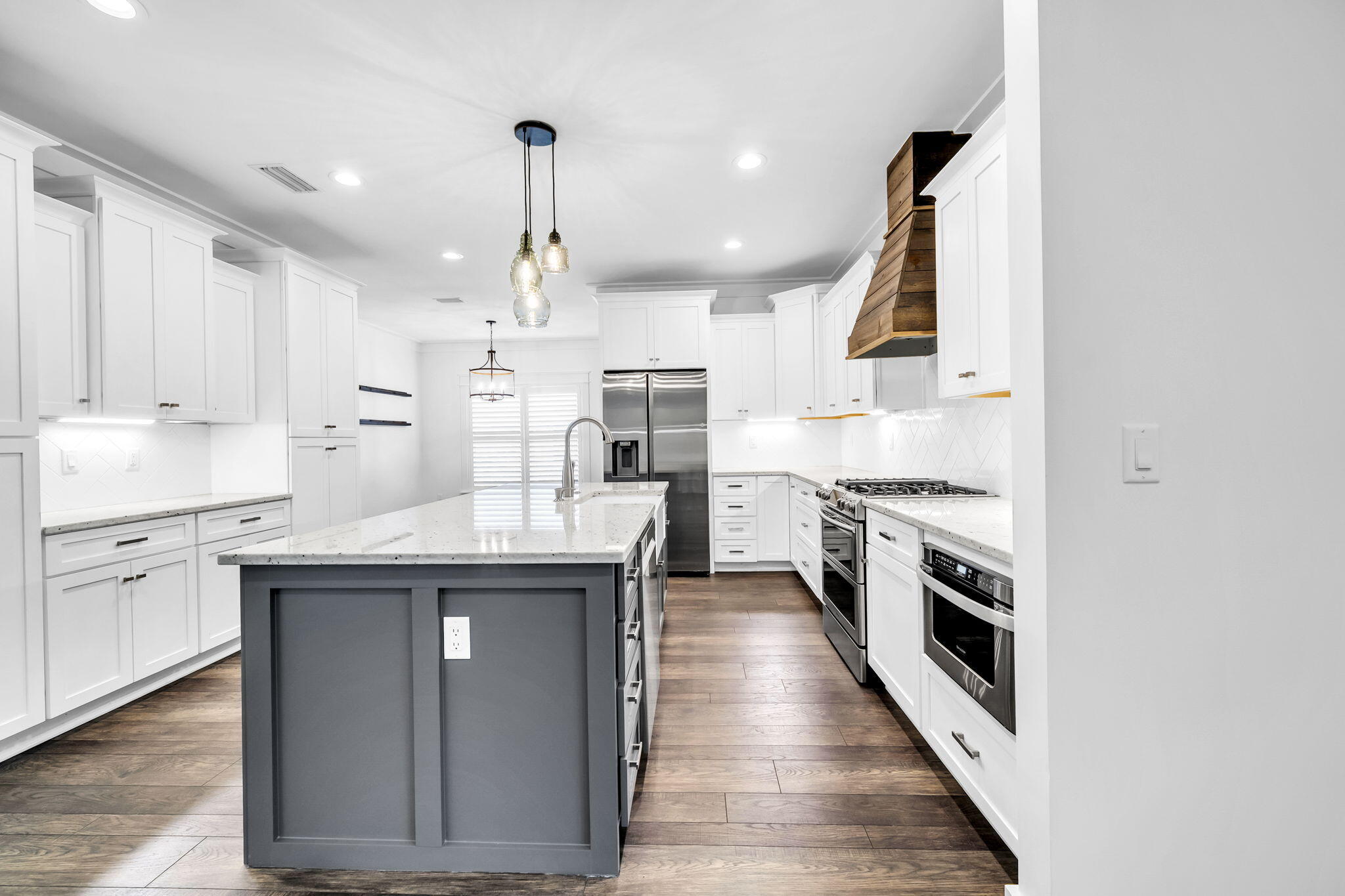 PELICAN BAY S/D - Residential