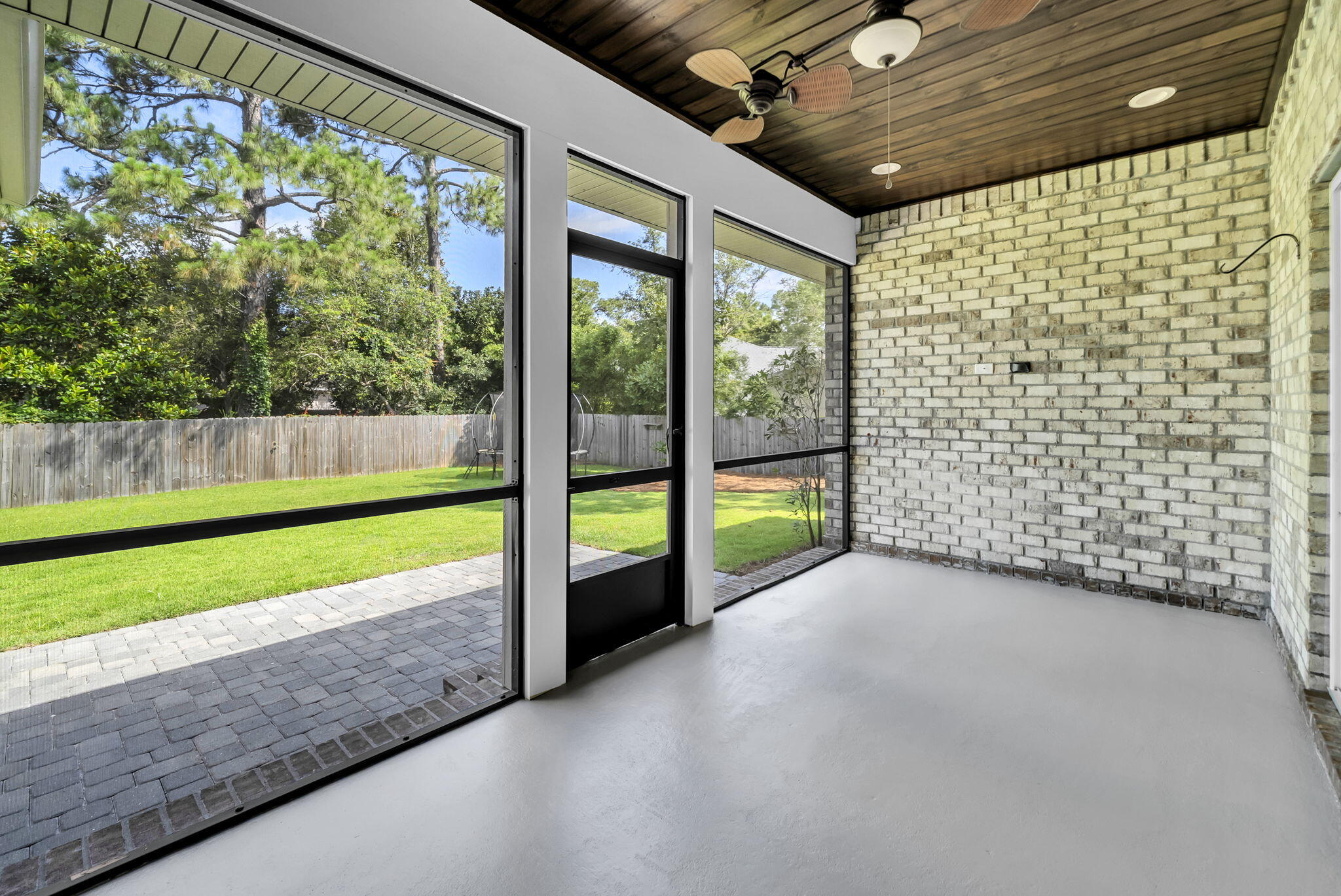 PELICAN BAY S/D - Residential