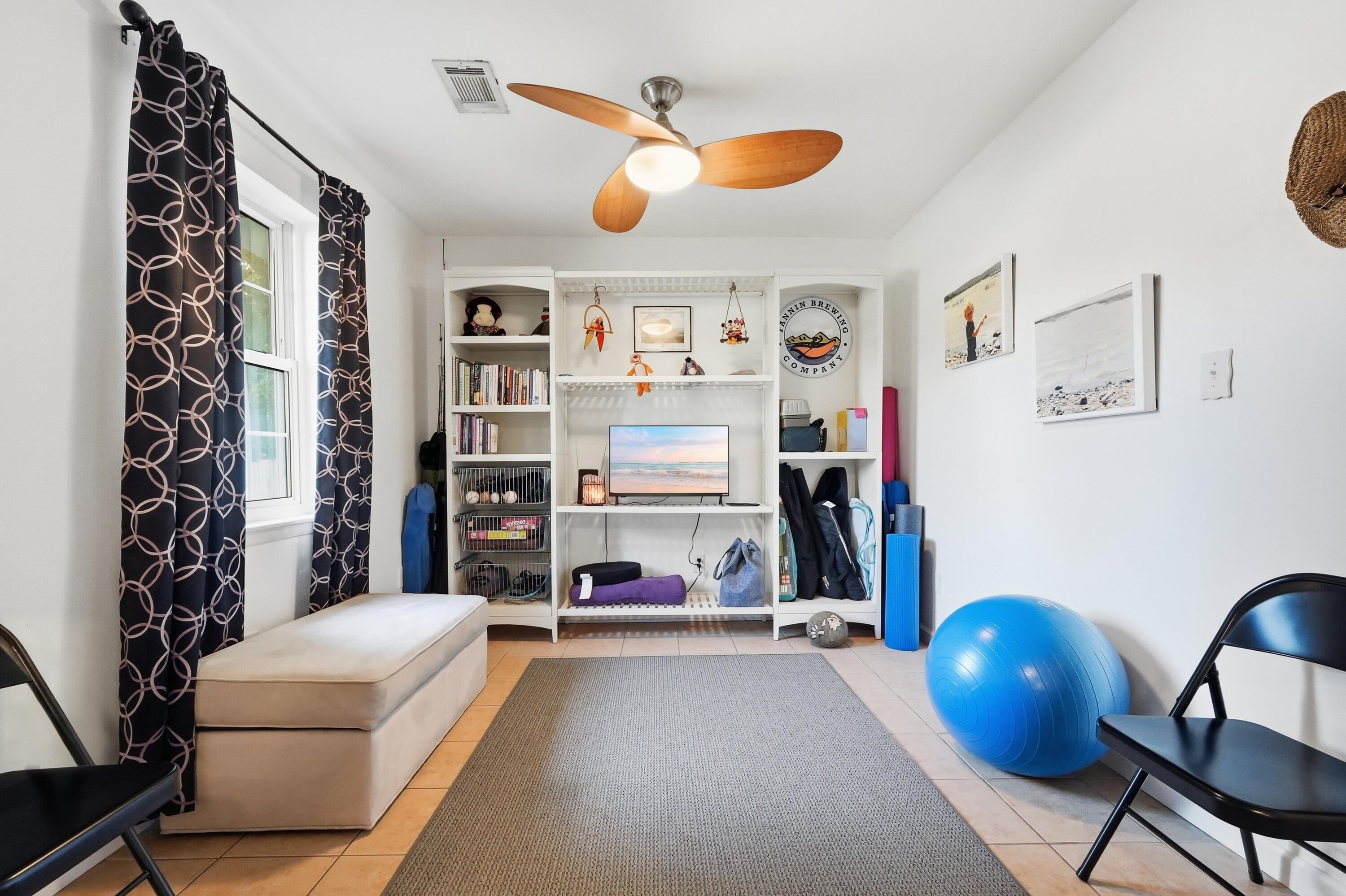 SEABREEZE VILLAS - Residential