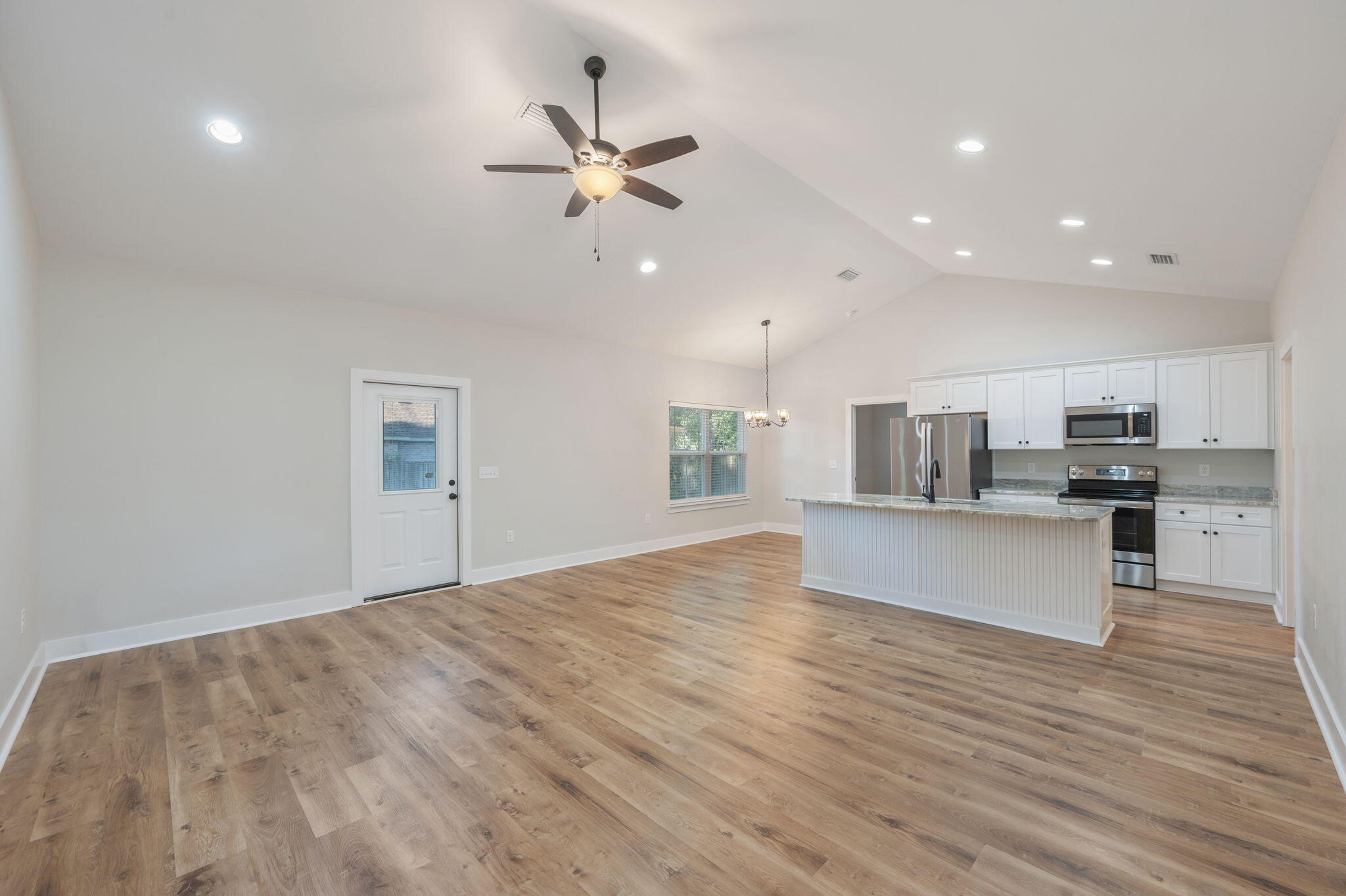 SPRING HOLLOW ESTATES - Residential