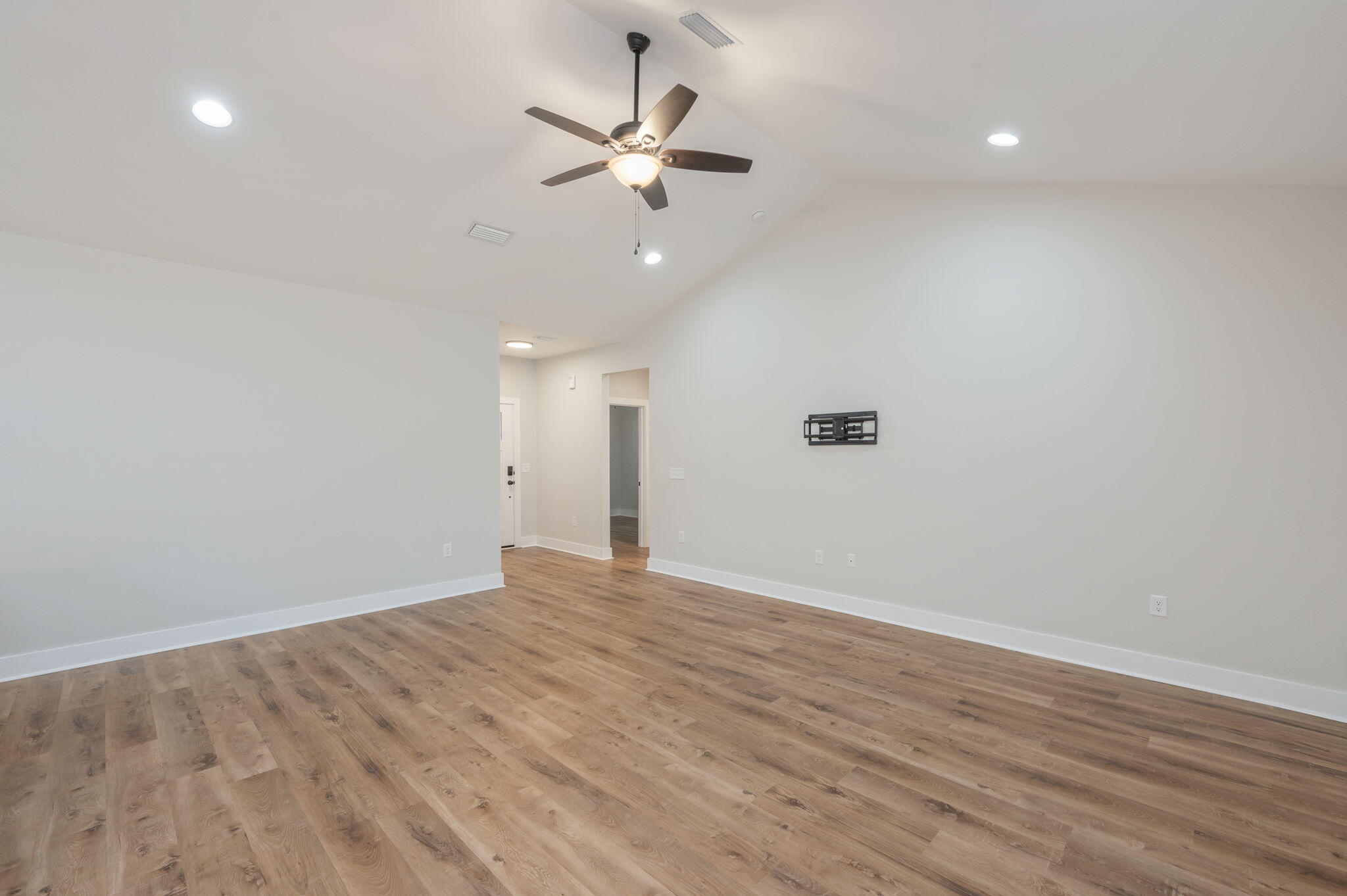 SPRING HOLLOW ESTATES - Residential