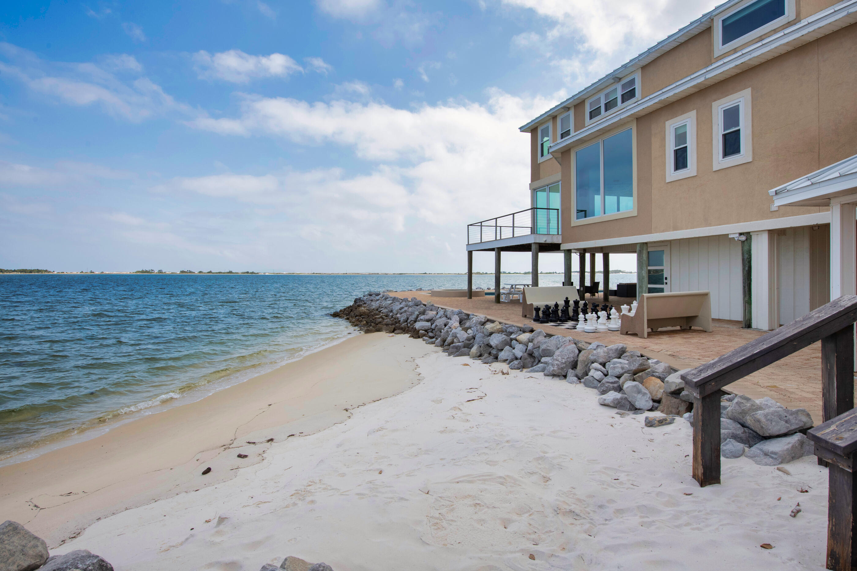 SANDY POINTE - Residential