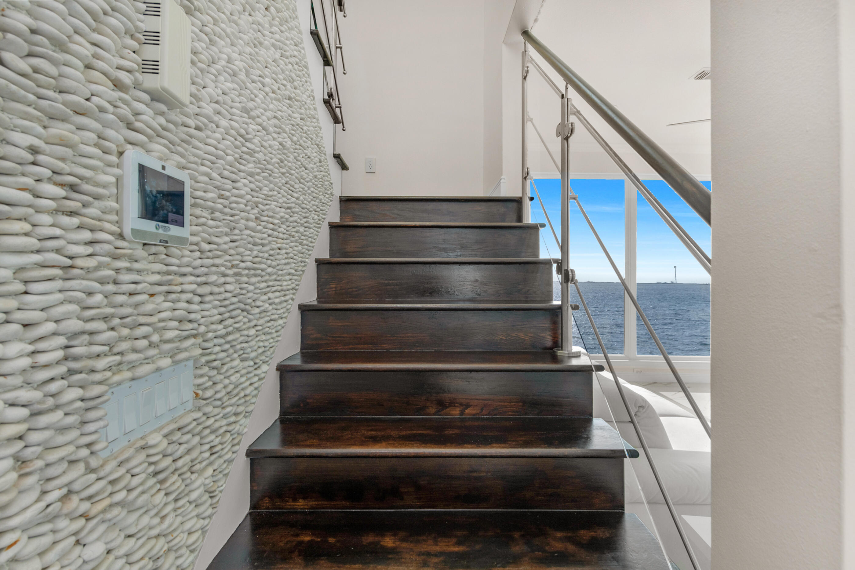 SANDY POINTE - Residential