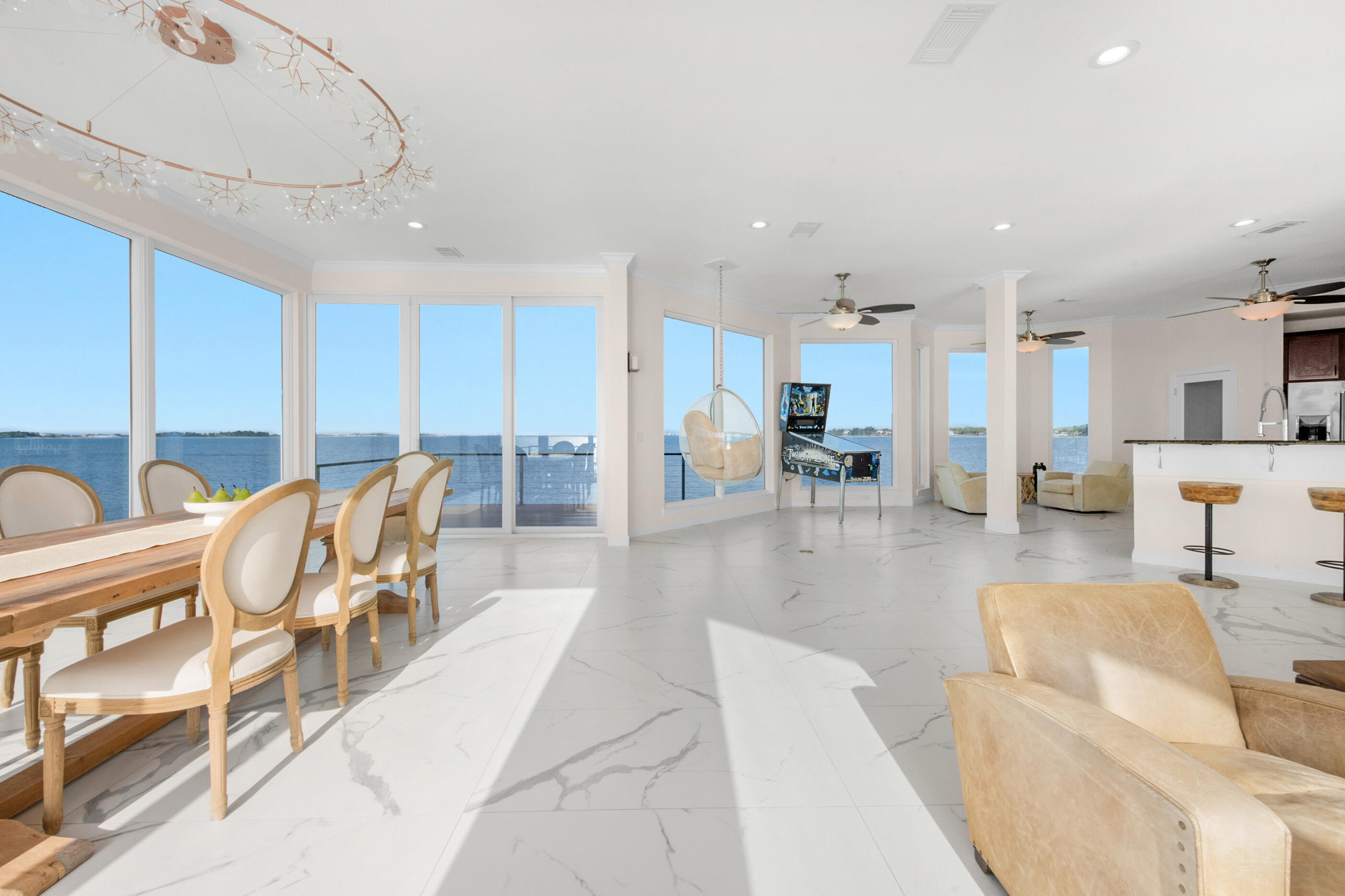 SANDY POINTE - Residential