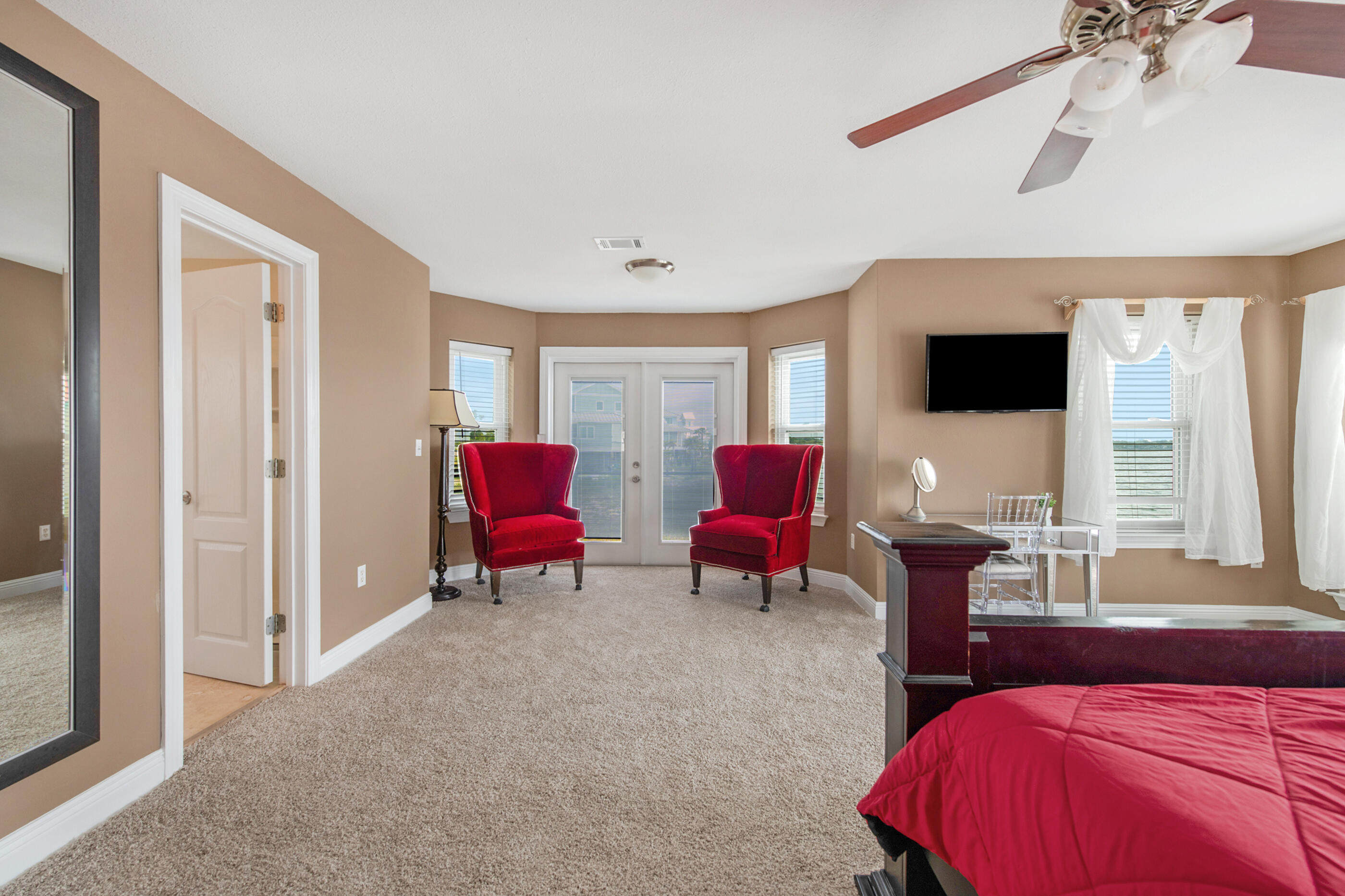 SANDY POINTE - Residential