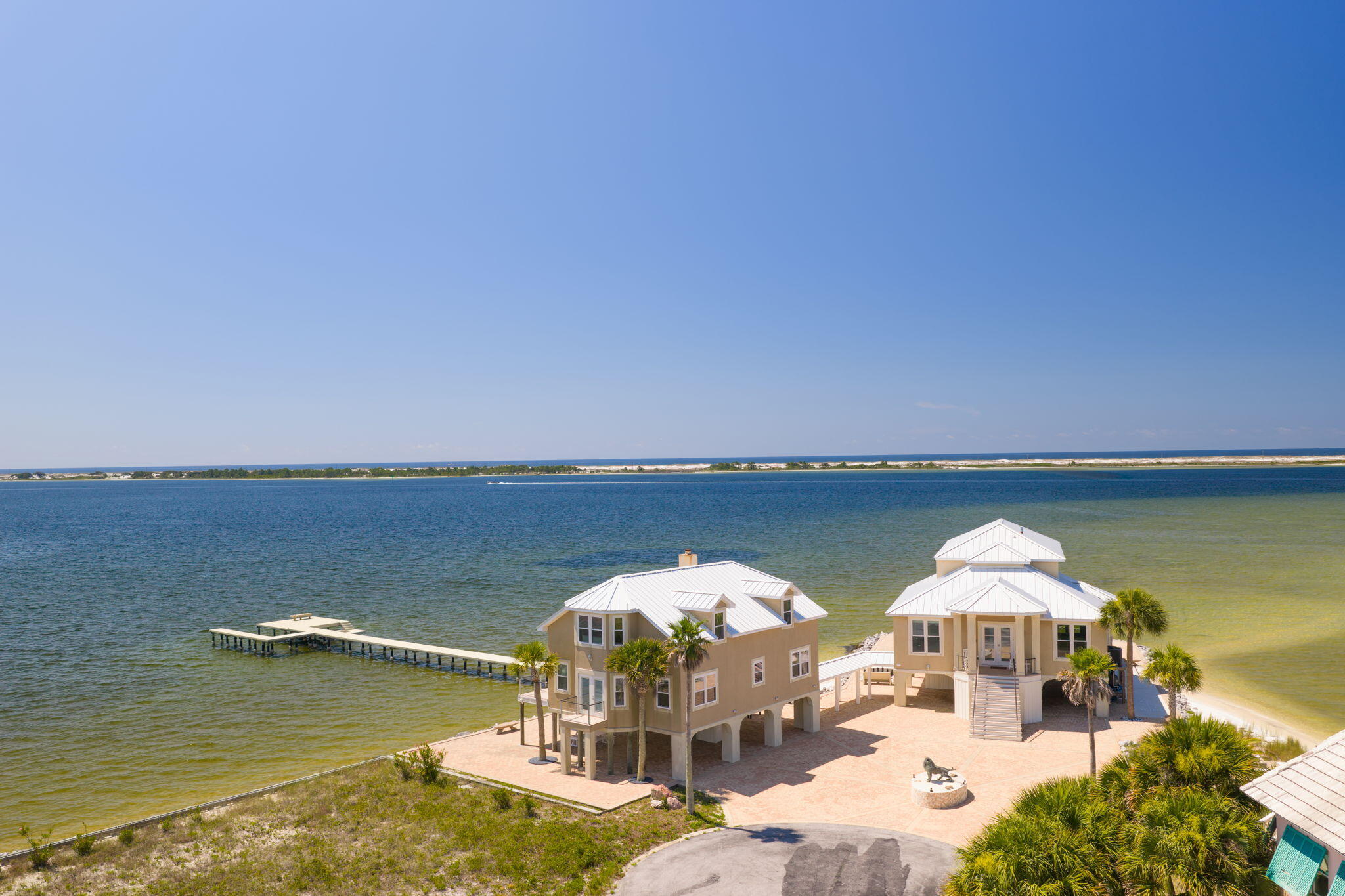 SANDY POINTE - Residential