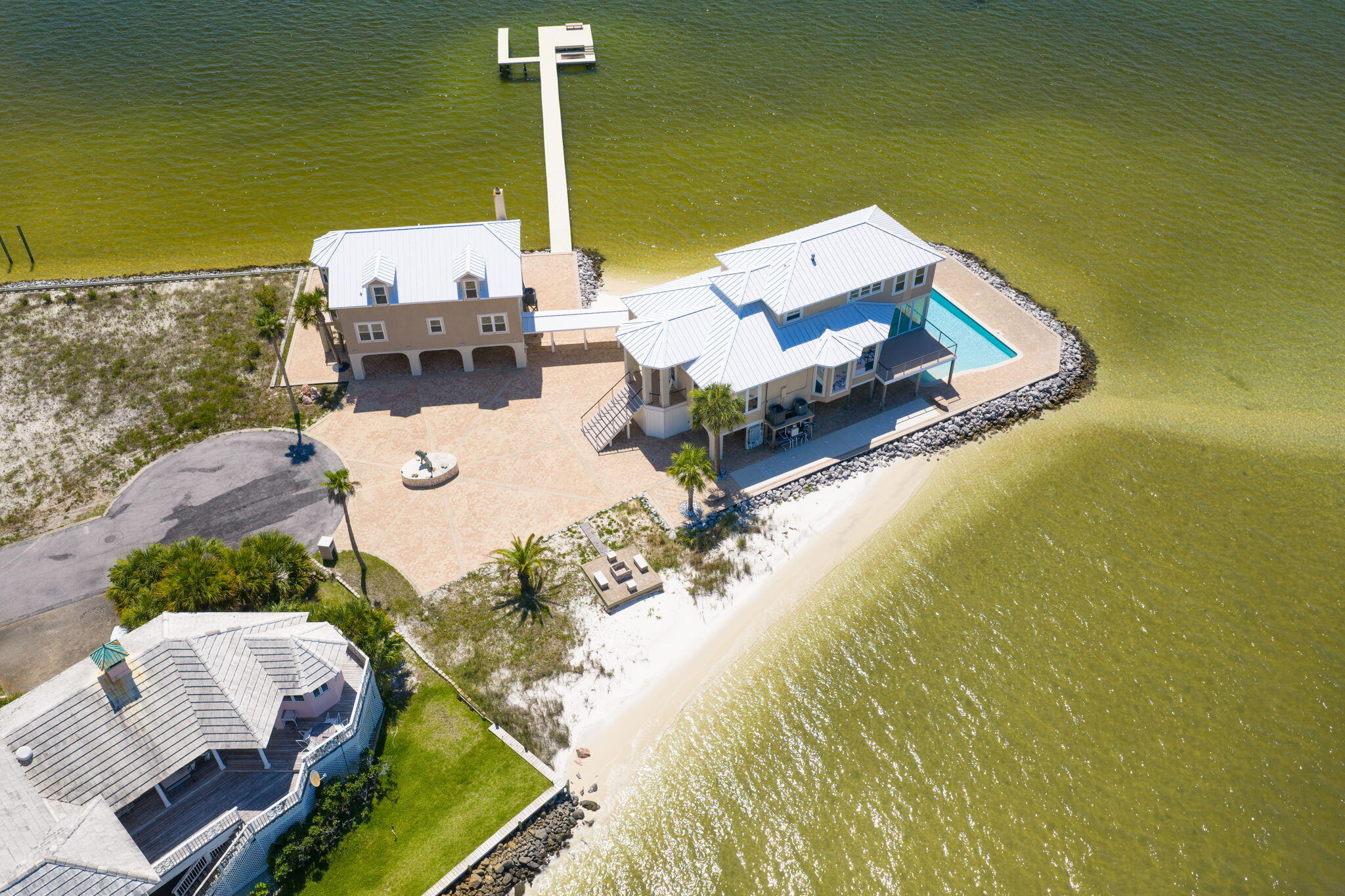 SANDY POINTE - Residential