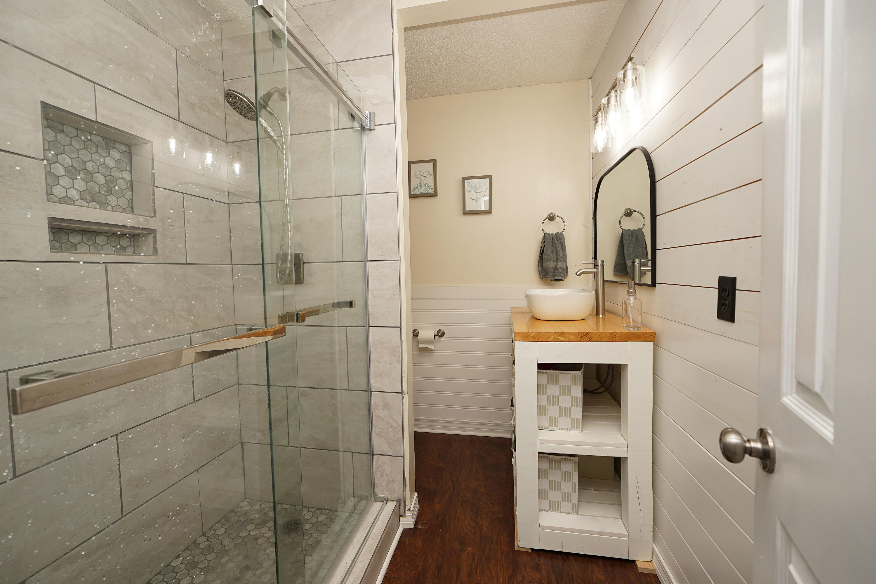 COUNTRYVIEW EST - Residential