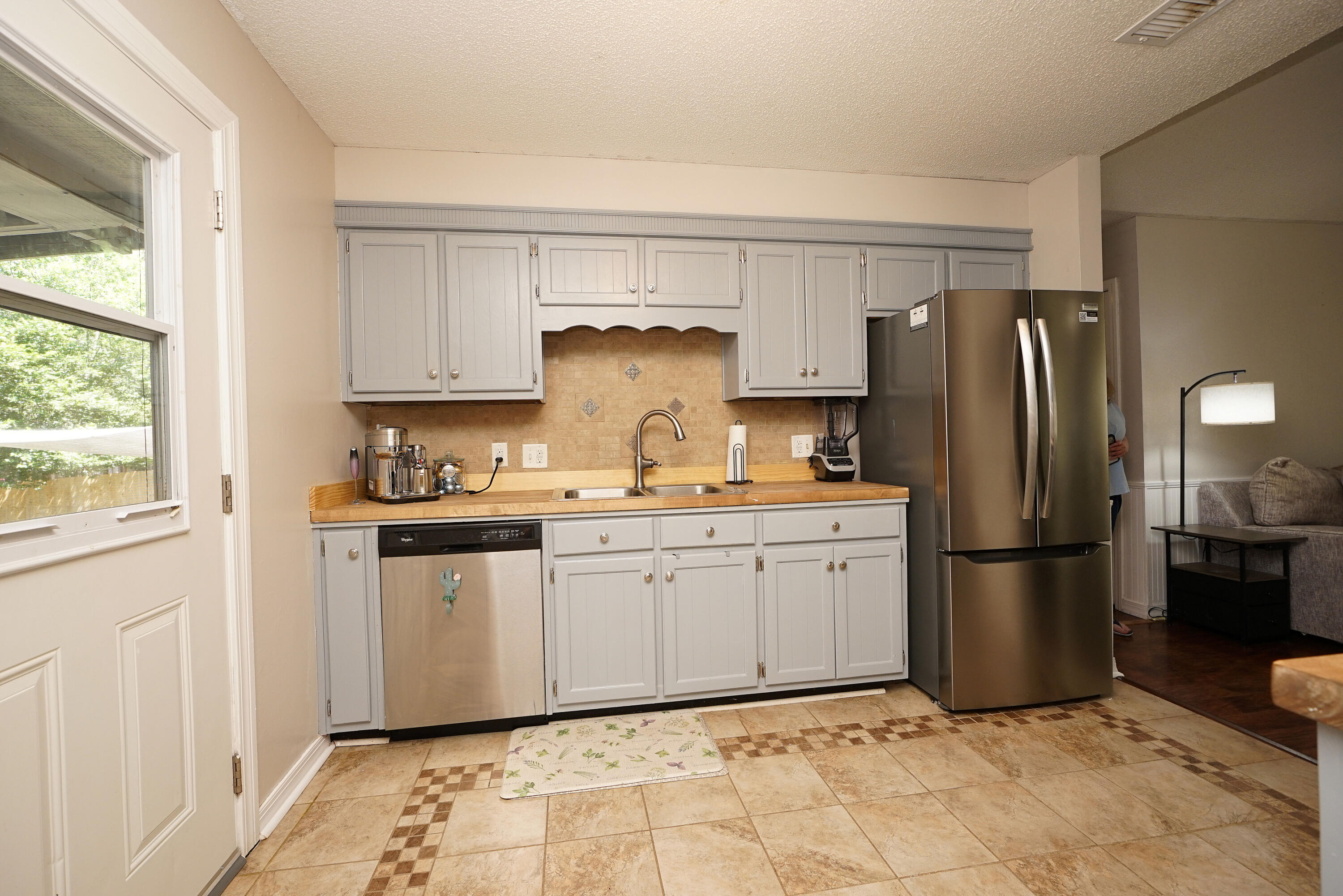 COUNTRYVIEW EST - Residential
