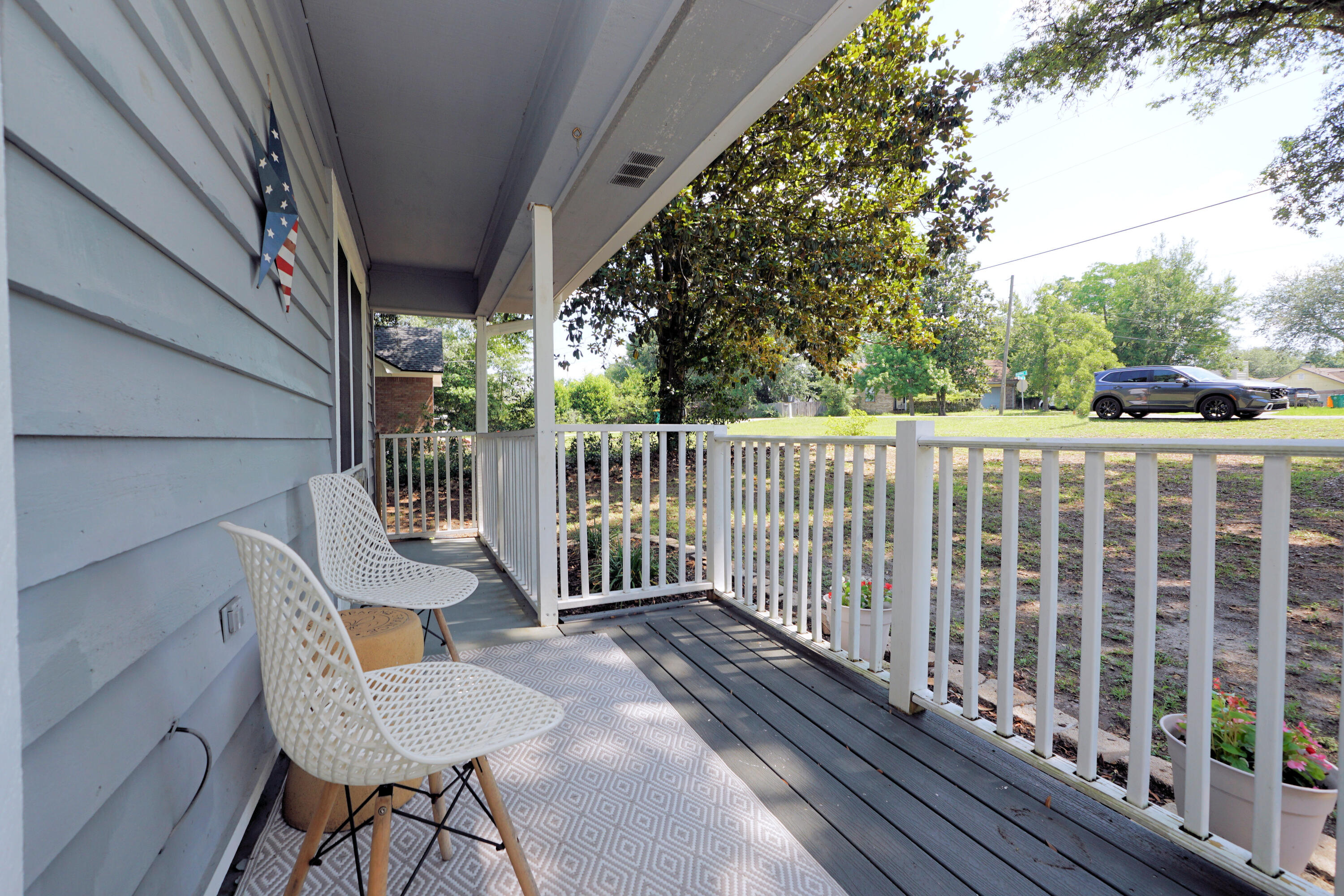 COUNTRYVIEW EST - Residential