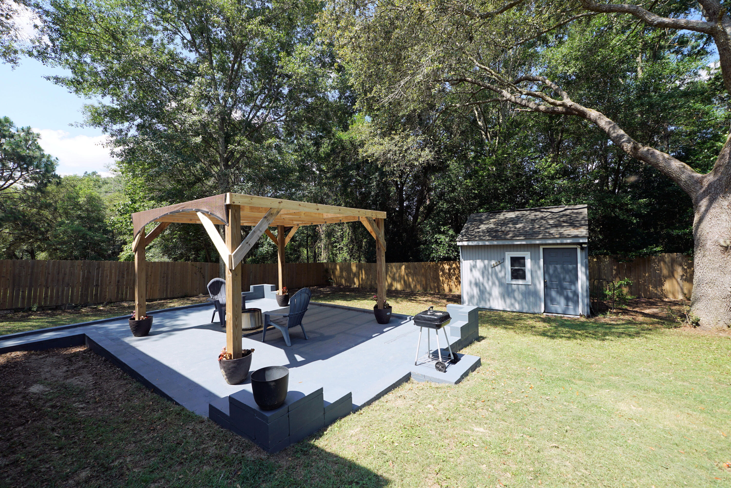 COUNTRYVIEW EST - Residential