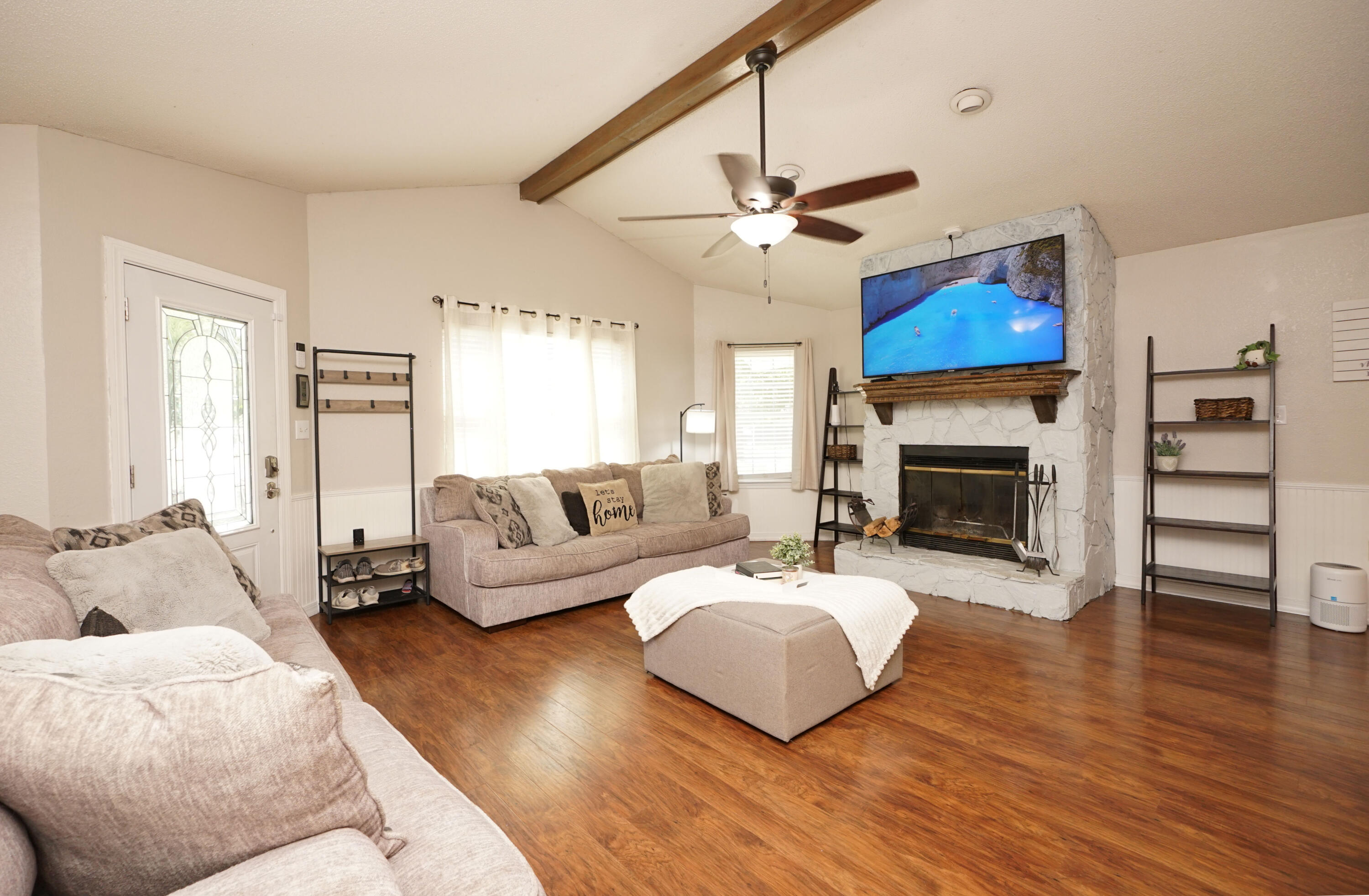 COUNTRYVIEW EST - Residential