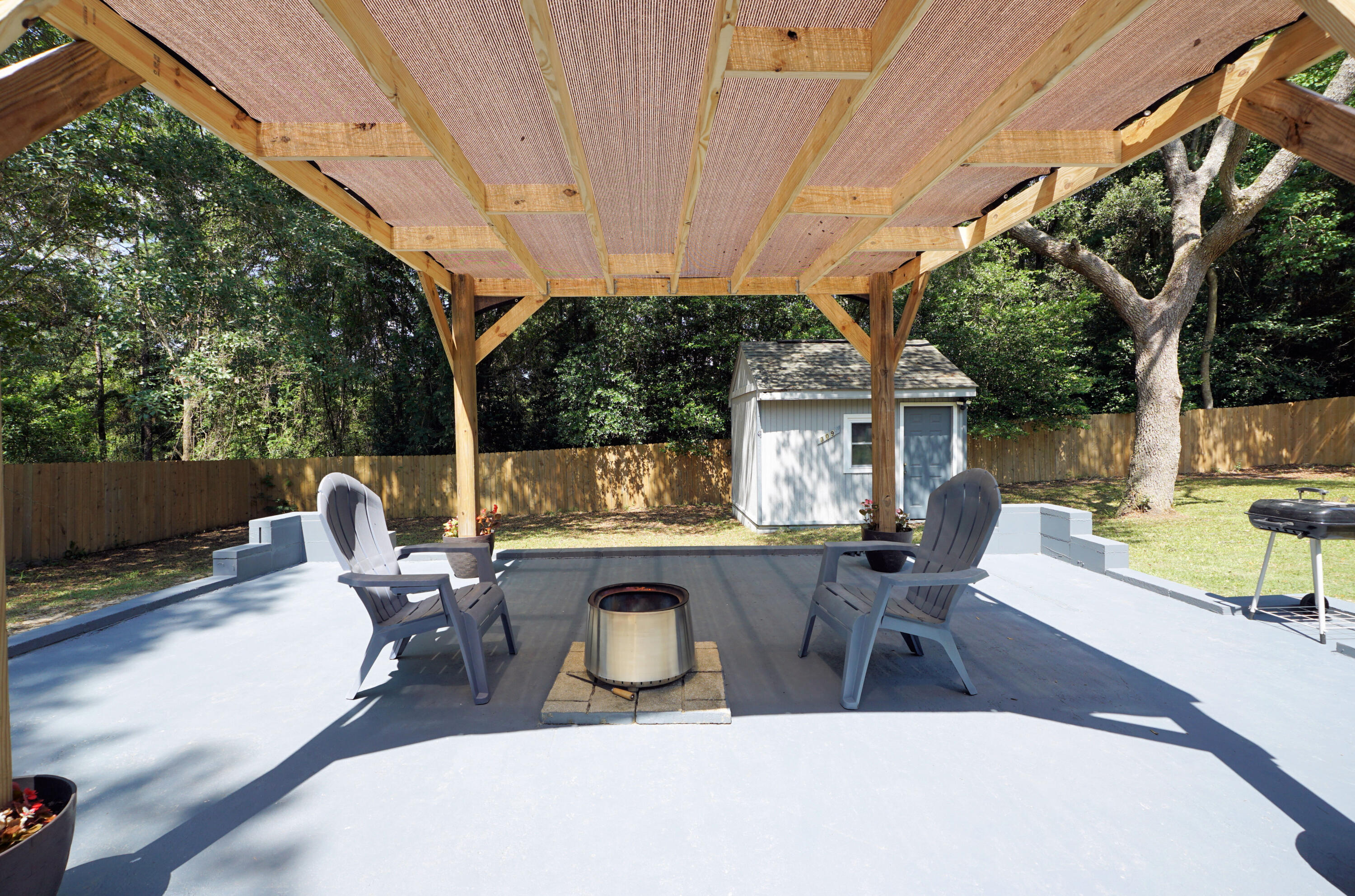 COUNTRYVIEW EST - Residential