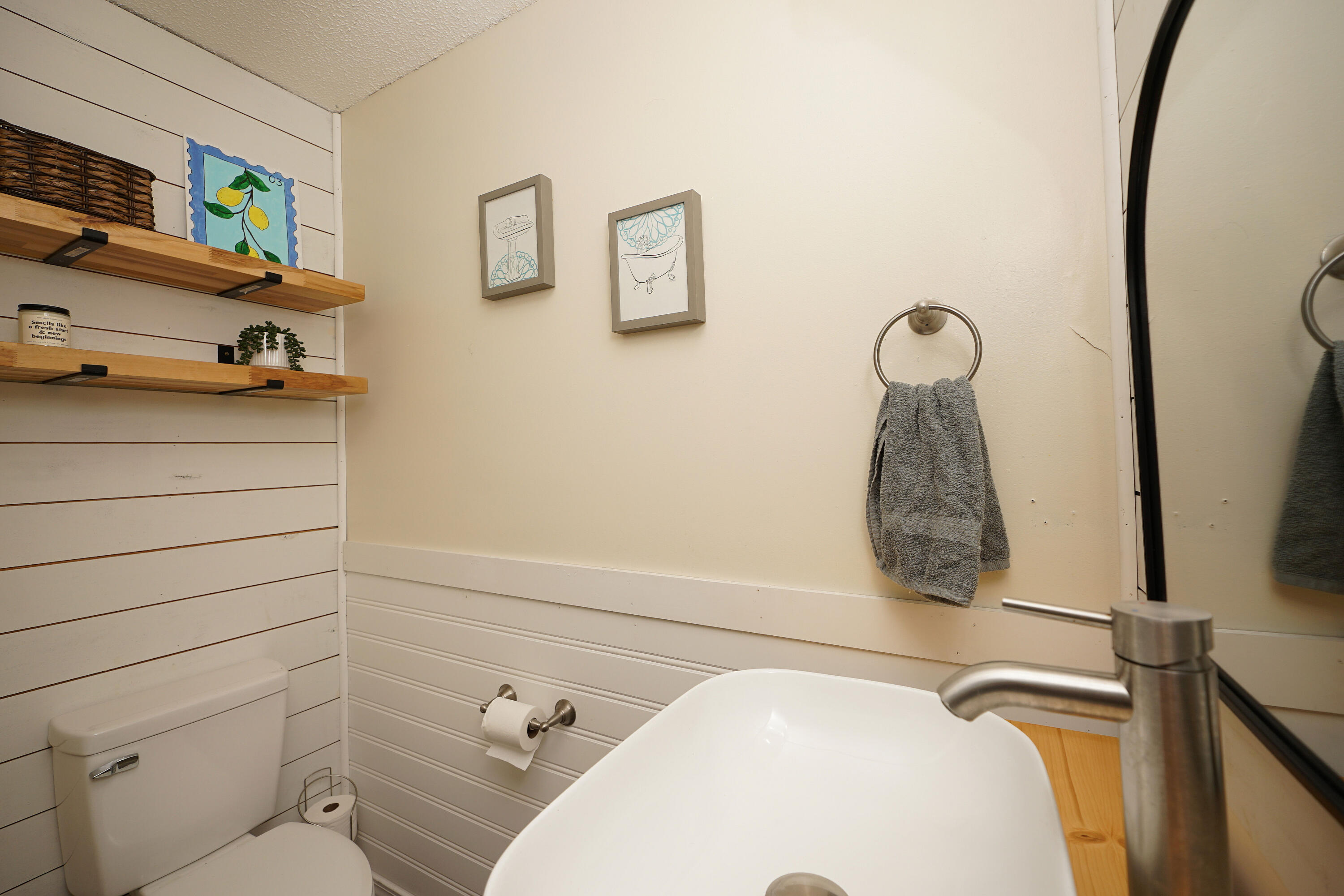 COUNTRYVIEW EST - Residential