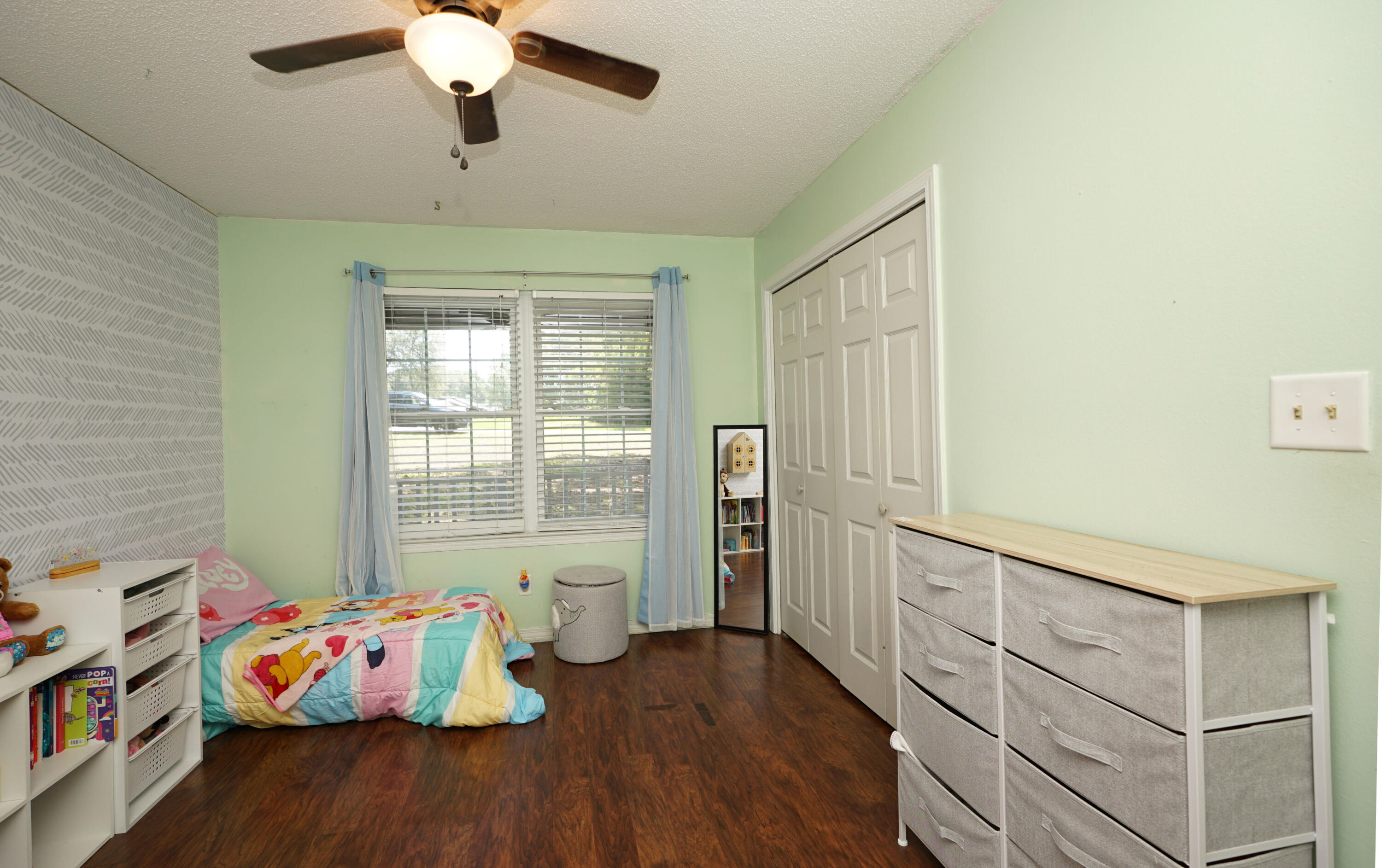 COUNTRYVIEW EST - Residential