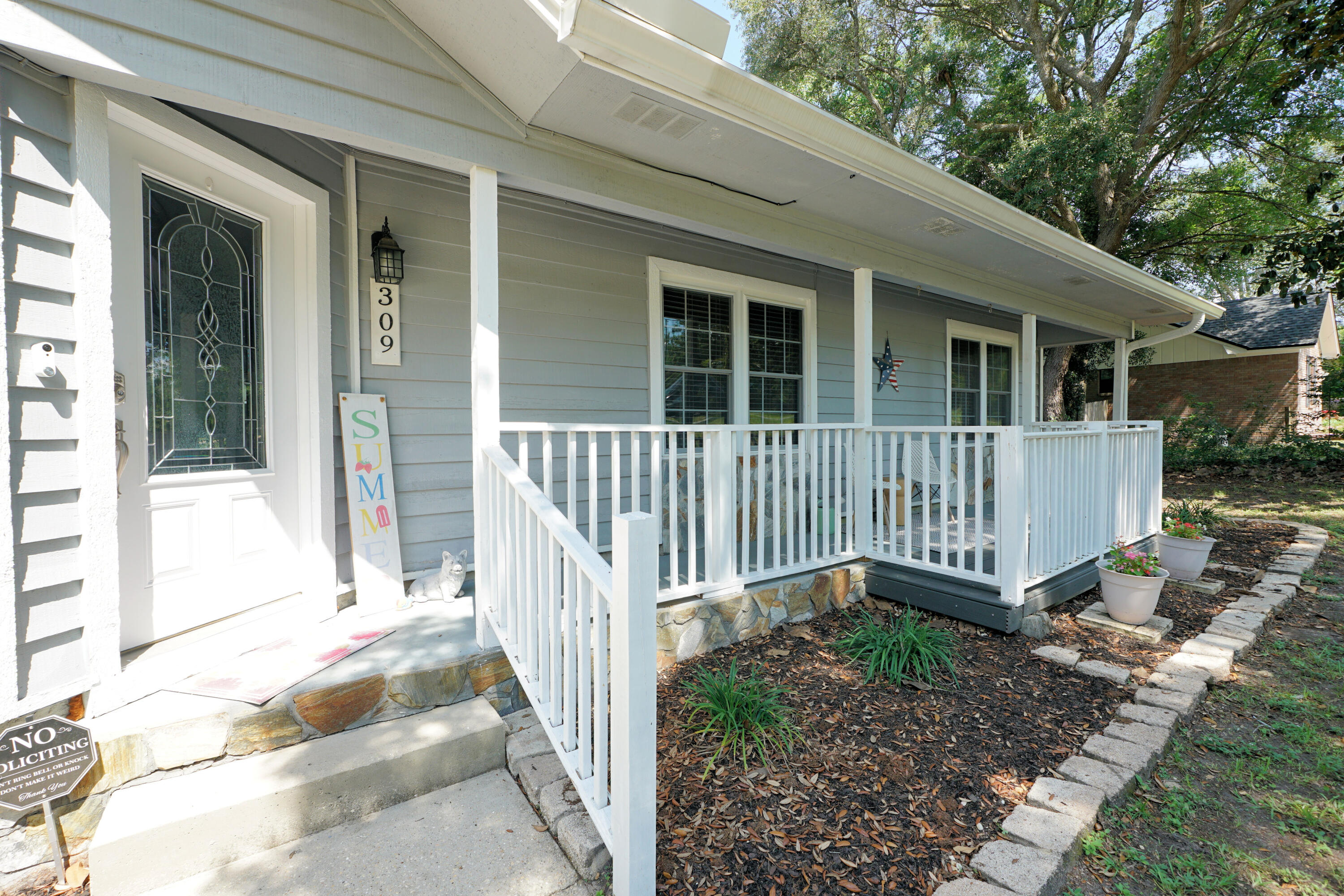 COUNTRYVIEW EST - Residential
