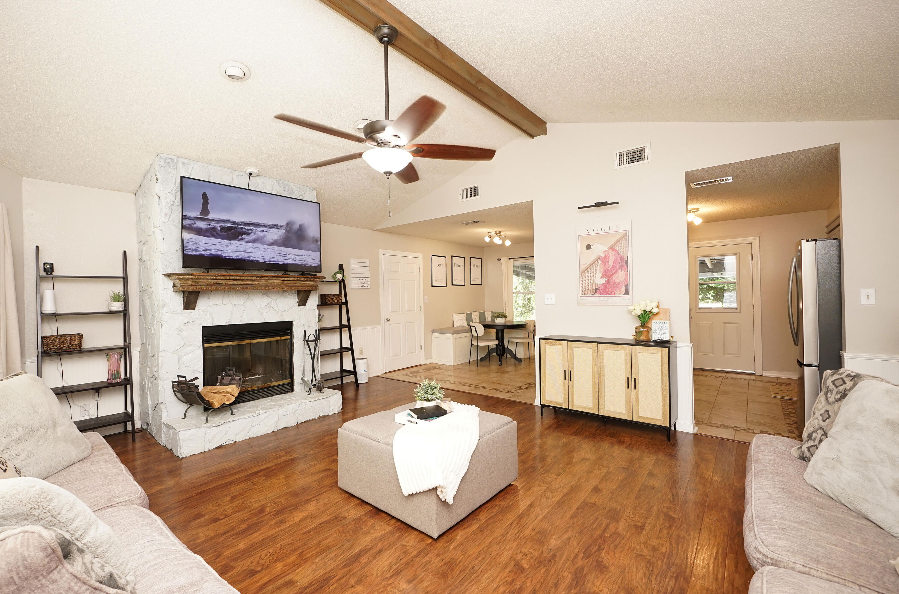 COUNTRYVIEW EST - Residential