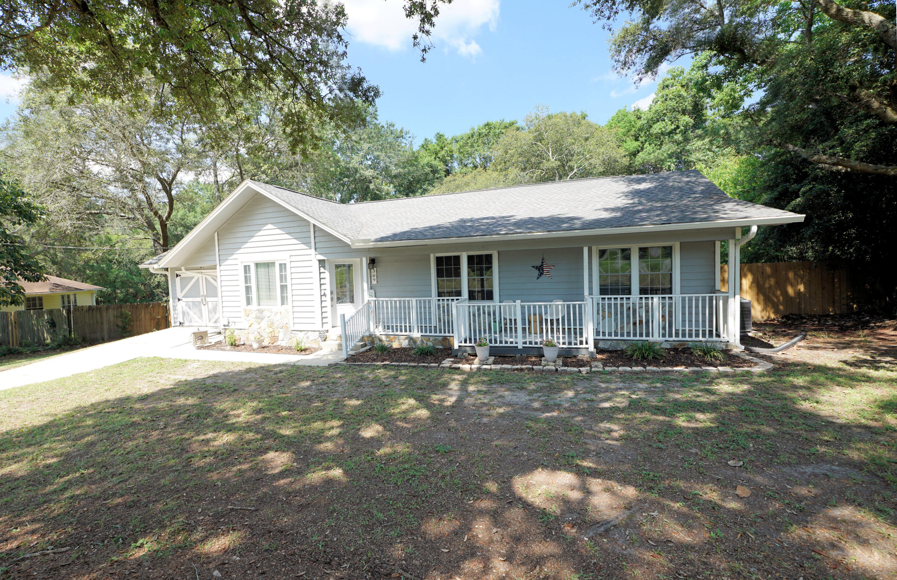 COUNTRYVIEW EST - Residential
