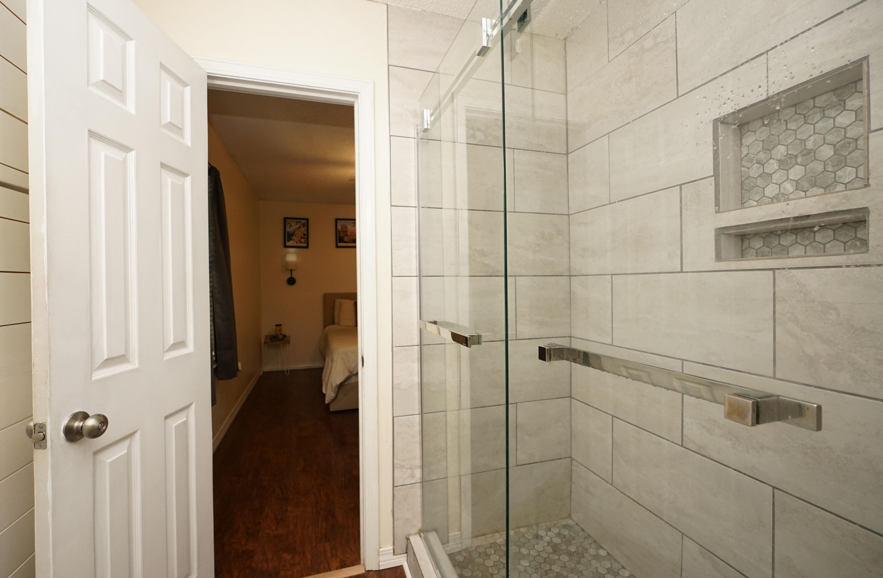 COUNTRYVIEW EST - Residential
