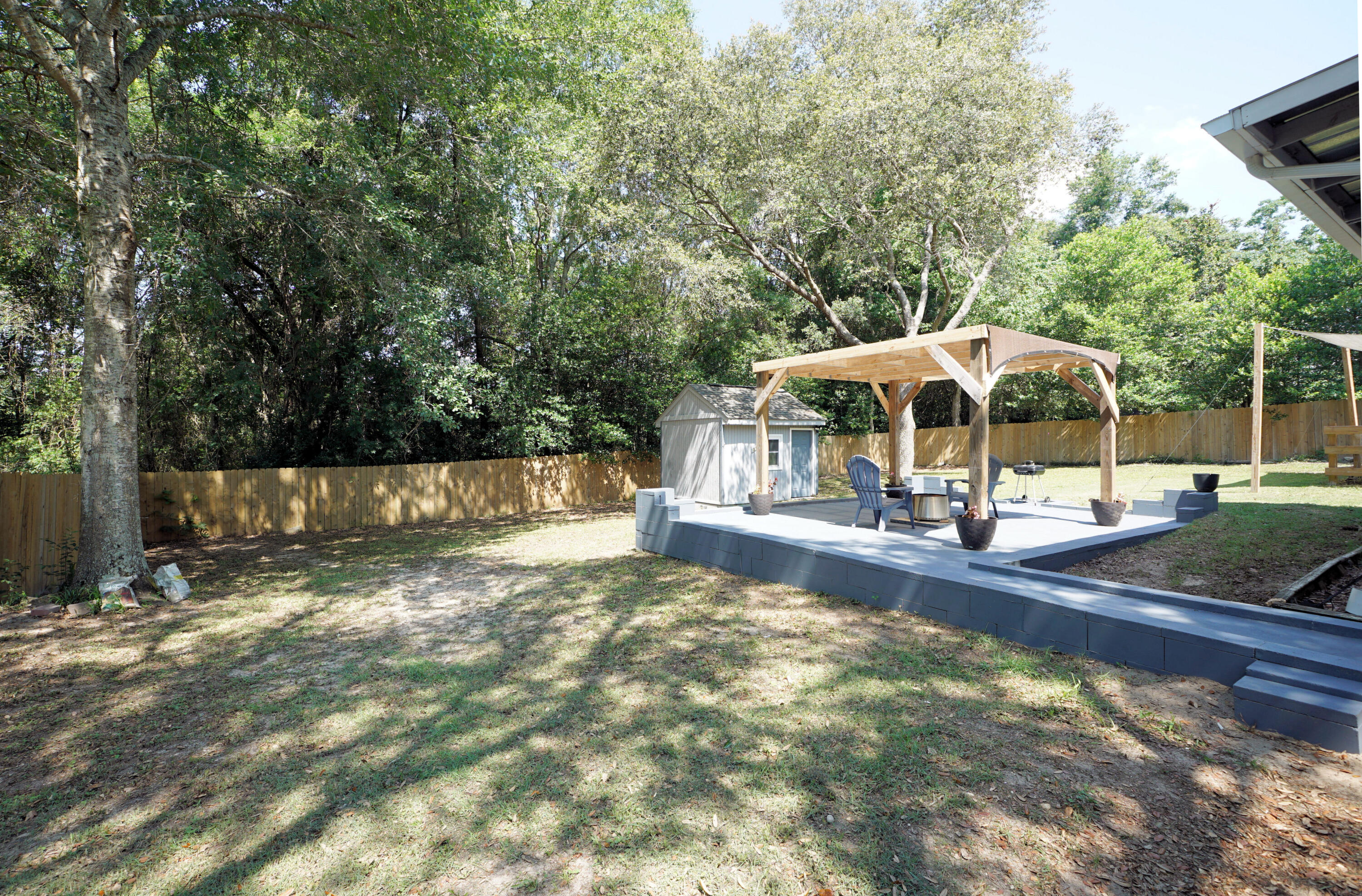 COUNTRYVIEW EST - Residential