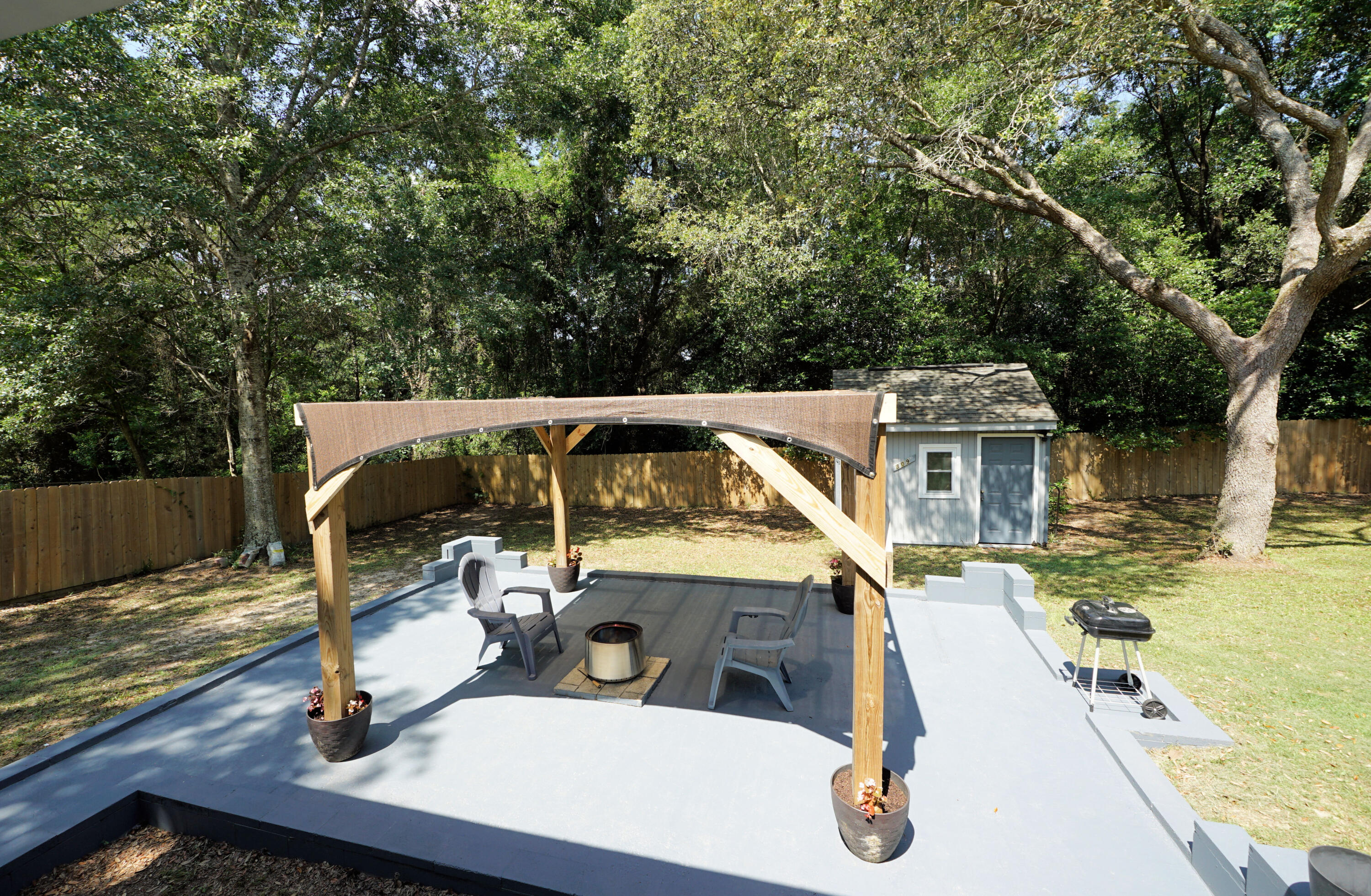 COUNTRYVIEW EST - Residential