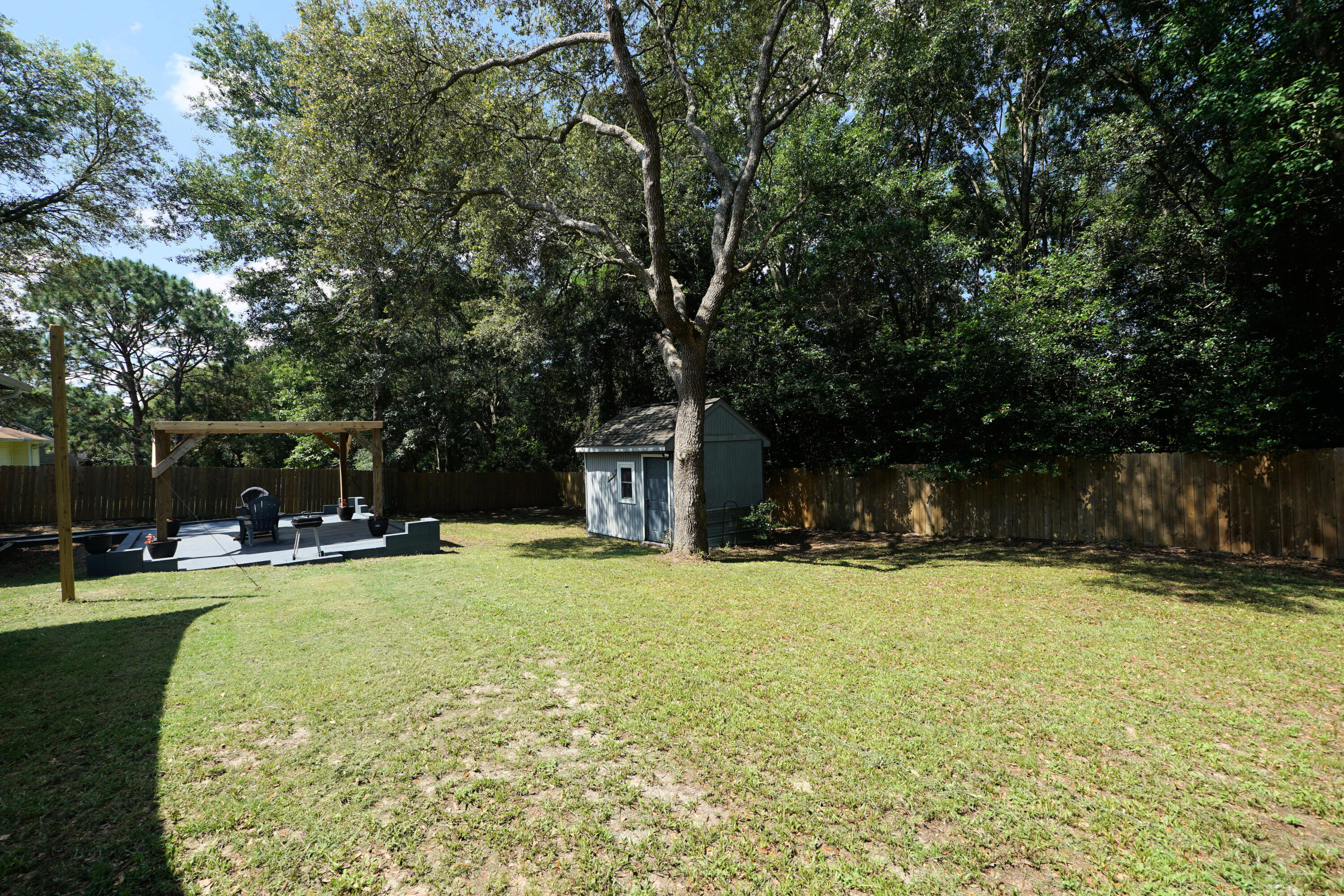COUNTRYVIEW EST - Residential